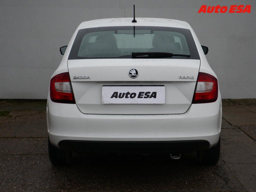 Škoda Rapid, 1.0 TSi,2.maj,ČR,Ambition - fotka 5