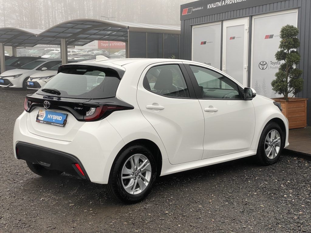 Toyota Yaris, 1.5HEV, ČR-1m, Comfort, DPH - fotka 6