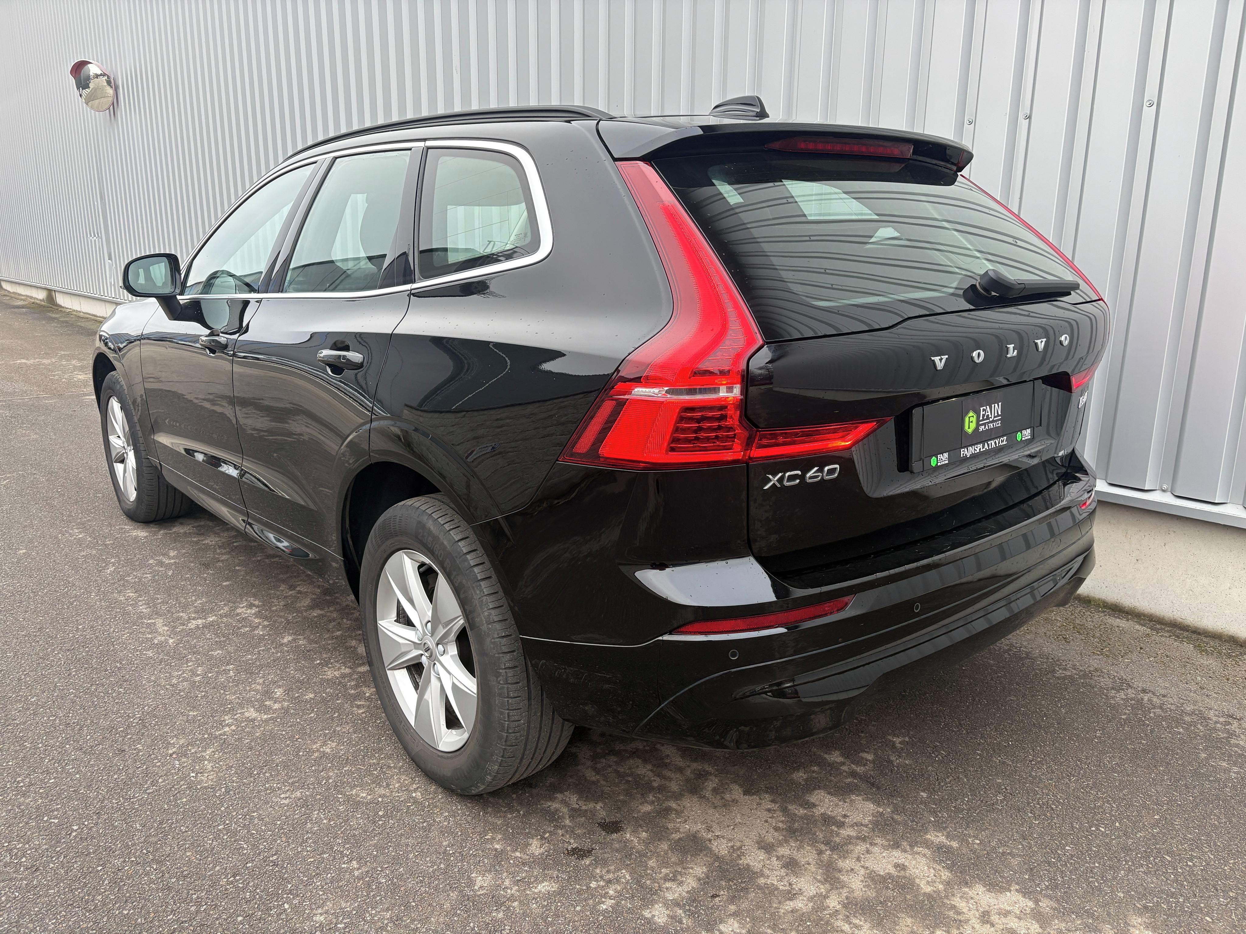 Volvo XC60, 2.0B4,4x4,145kW,ČR,DPH,CORE - fotka 3