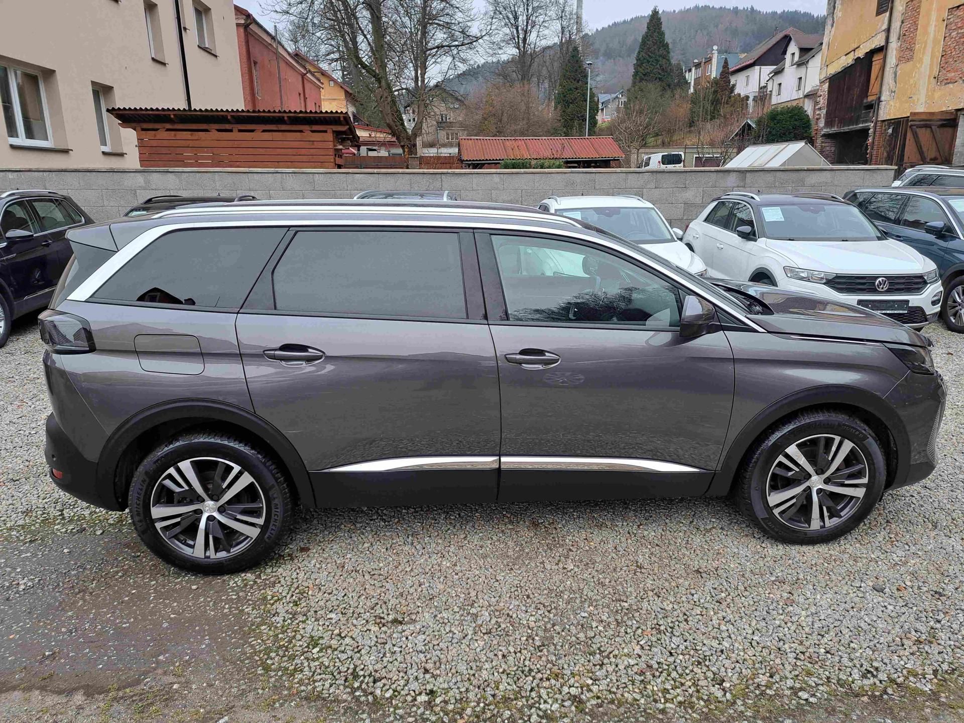 Peugeot 5008, 1,2PT EAT8 ALLURE LED ALU NAVI - fotka 3