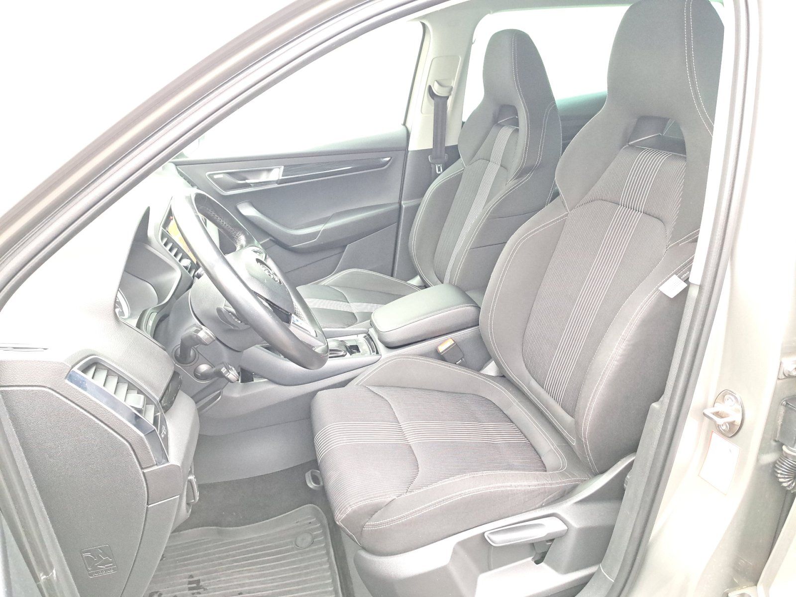 Škoda Karoq, 2,0TDI 110kW 4x4 DSG Style Plu - fotka 6