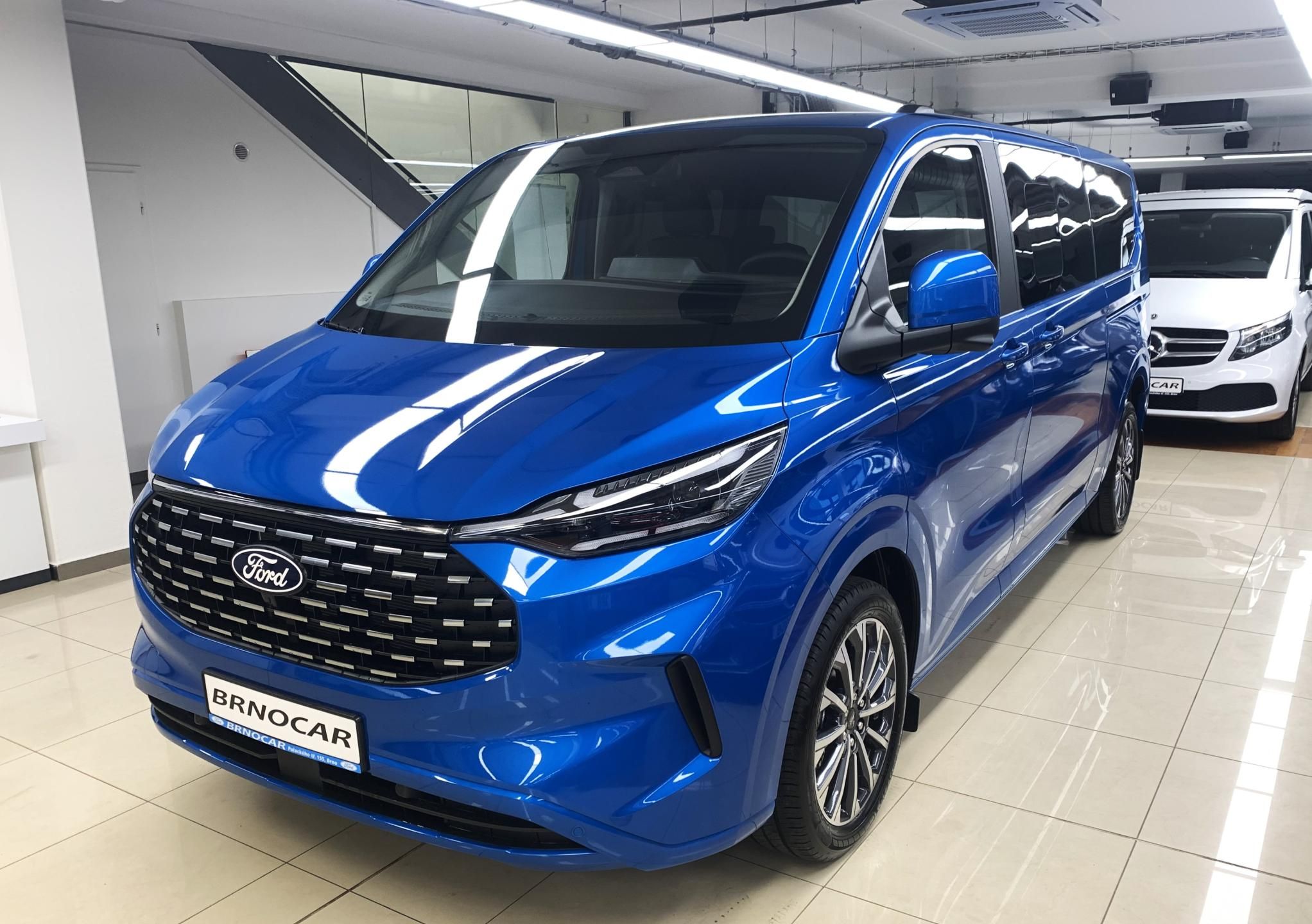 Ford Tourneo Custom, L2 Titanium X 125kW AT, ČR - fotka 3
