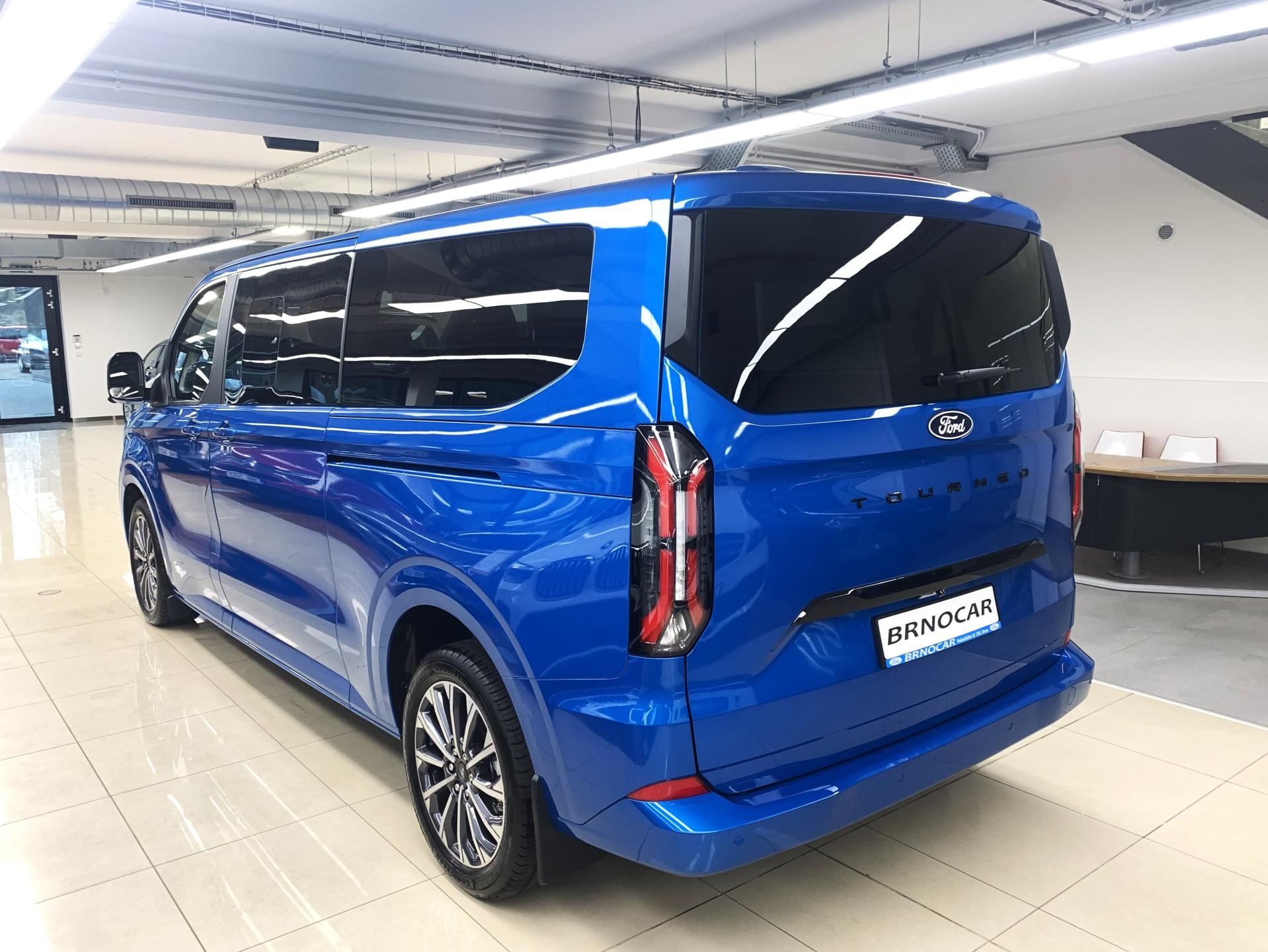 Ford Tourneo Custom, L2 Titanium X 125kW AT, ČR - fotka 4