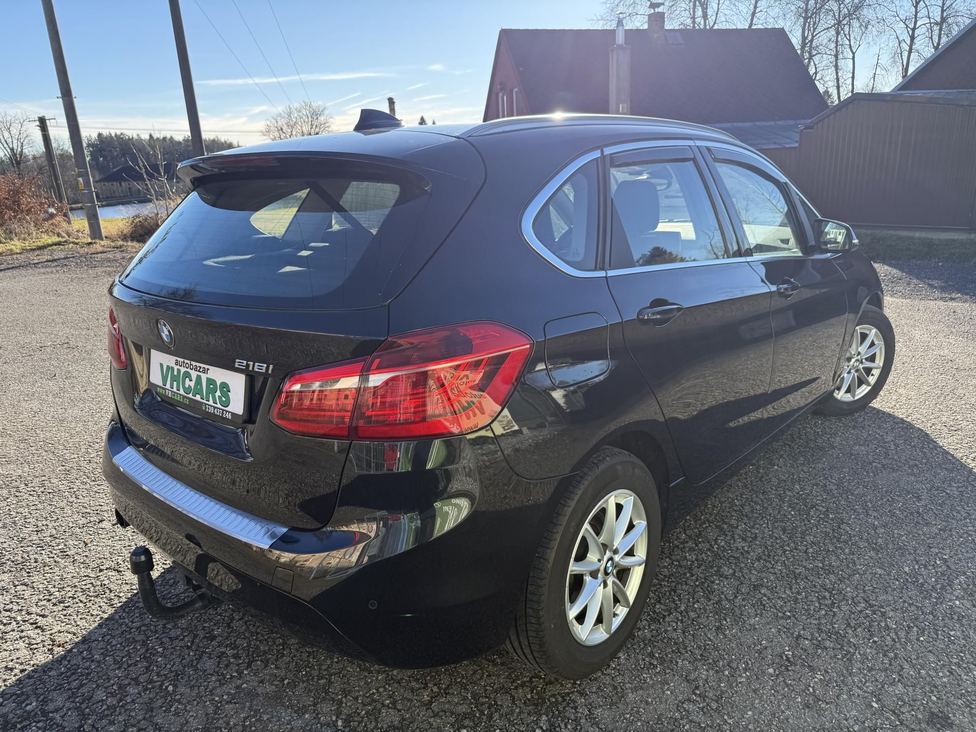BMW Řada 2, 218i Active Tourer - fotka 4