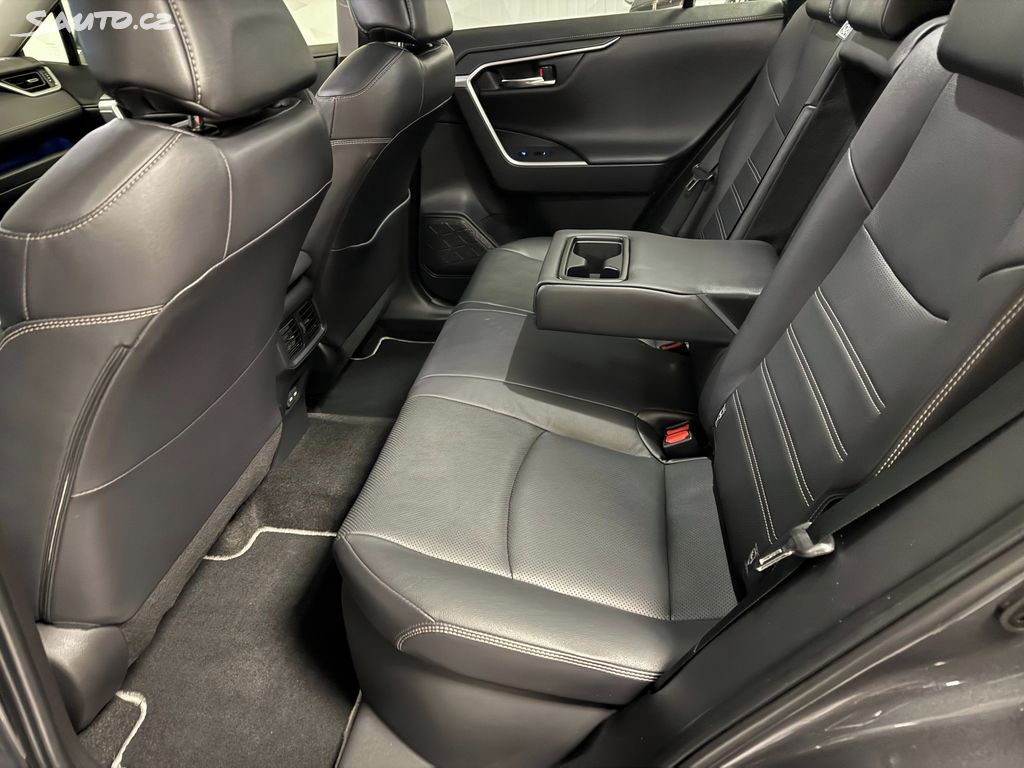 Toyota Rav4, fotka 20