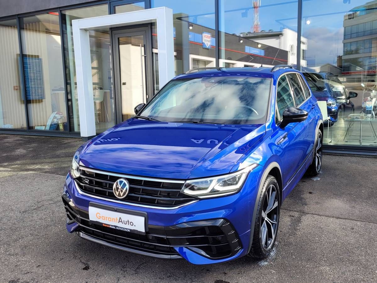 Volkswagen Tiguan, R 2.0 TSI AKRAPOVIČ 235kW