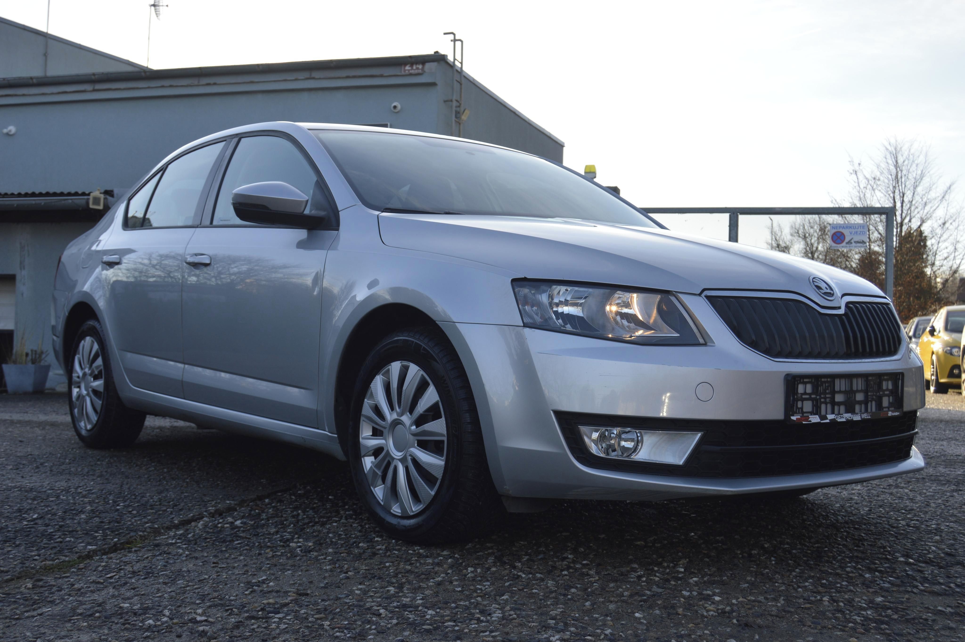 Škoda Octavia, 1.6 TDI 66 KW * HEZKÝ STAV *