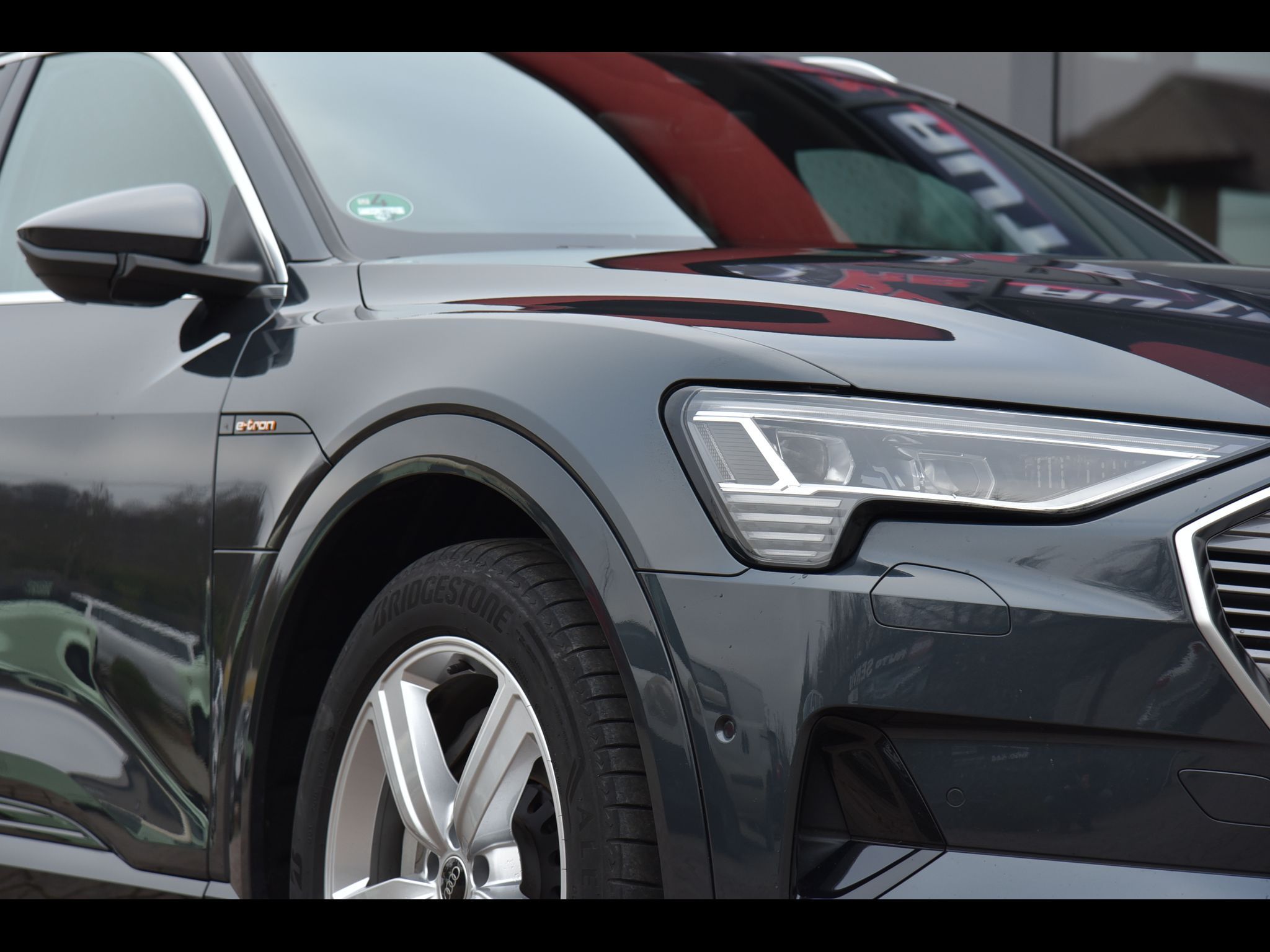Audi e-tron, 55 300 kw S-Line Quattro - fotka 6