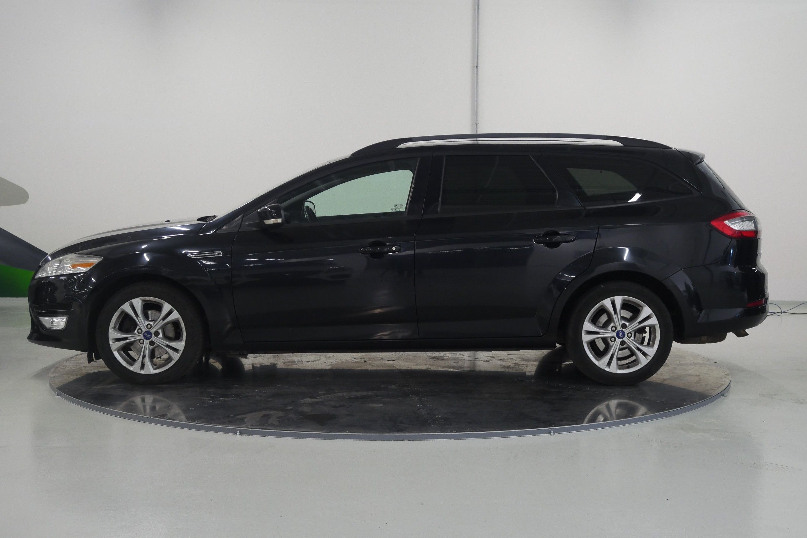 Ford Mondeo, 1.6 EcoBoost 118 kW Trend - fotka 3