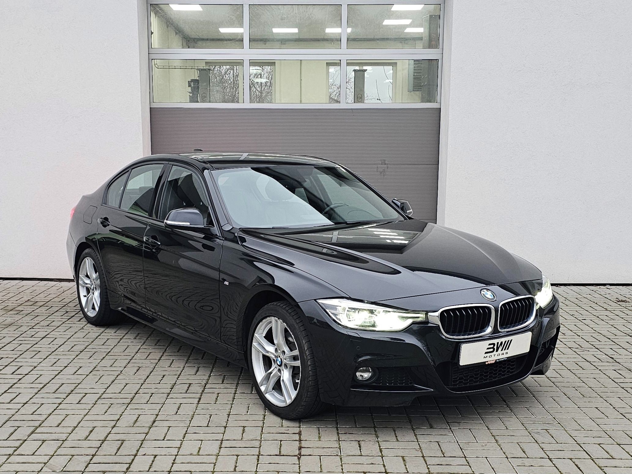 BMW Řada 3, 320D xDrive - fotka 3