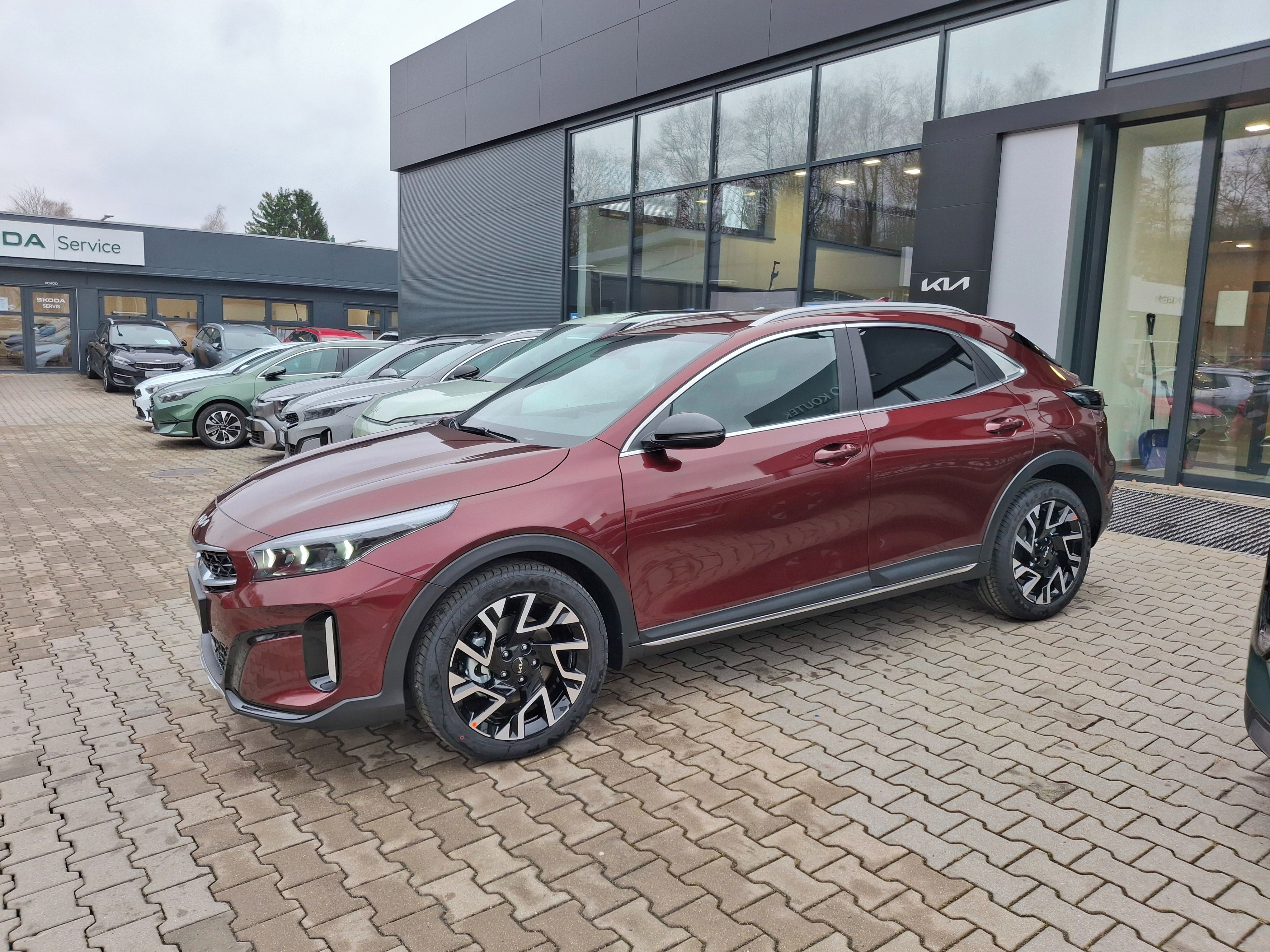 Kia XCee´d, 1,6 T-GDi 7DCT STEEL EDITION - fotka 5