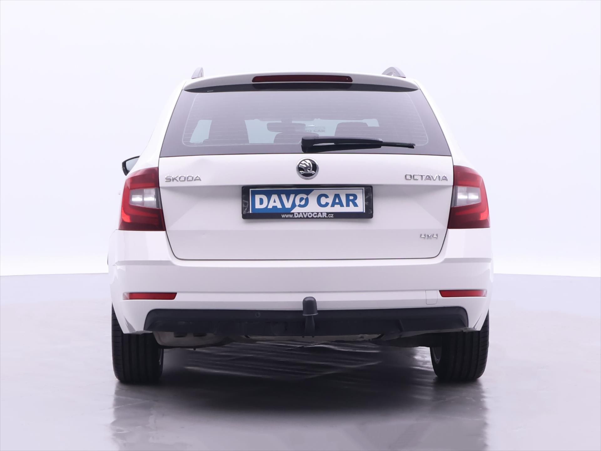 Škoda Octavia, 2,0 TDI DSG 4x4 CZ Style DPH - fotka 6