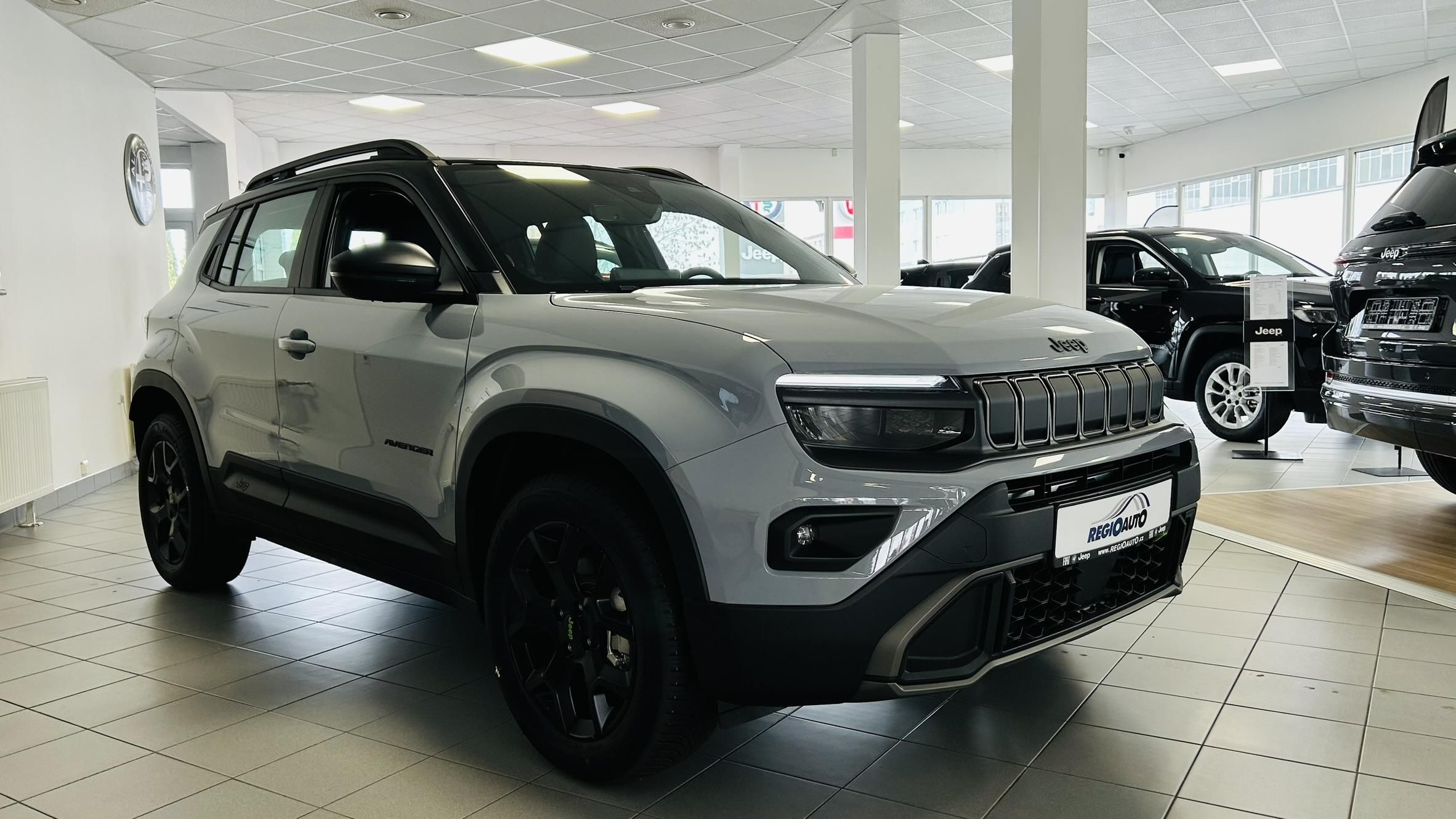 Jeep Avenger, 1.2i 145k 4xe Upland - fotka 5