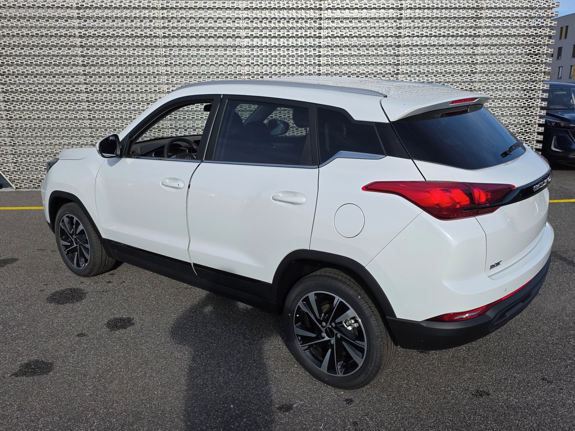 BAIC X3, LUXURY 1,5T 100kW 6/MT 4x2 - fotka 5