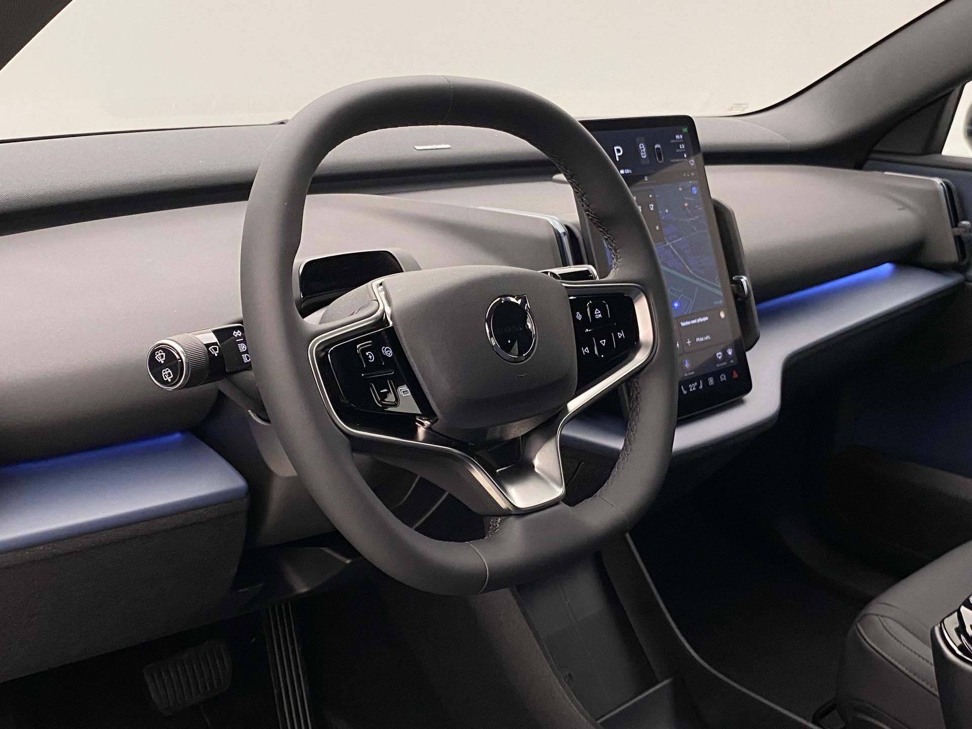 Volvo EX30, PURE ELECTRIC SINGLE PLUS - fotka 4