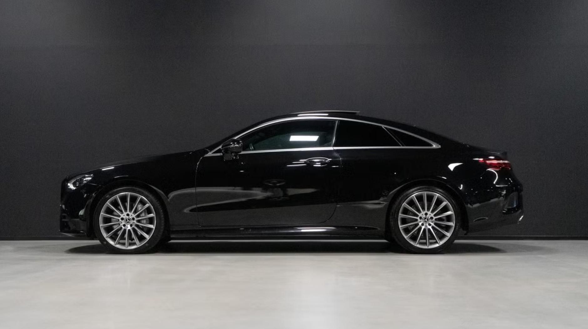 Mercedes-Benz Třídy E, 450 4MATIC AMG Coupé - fotka 2