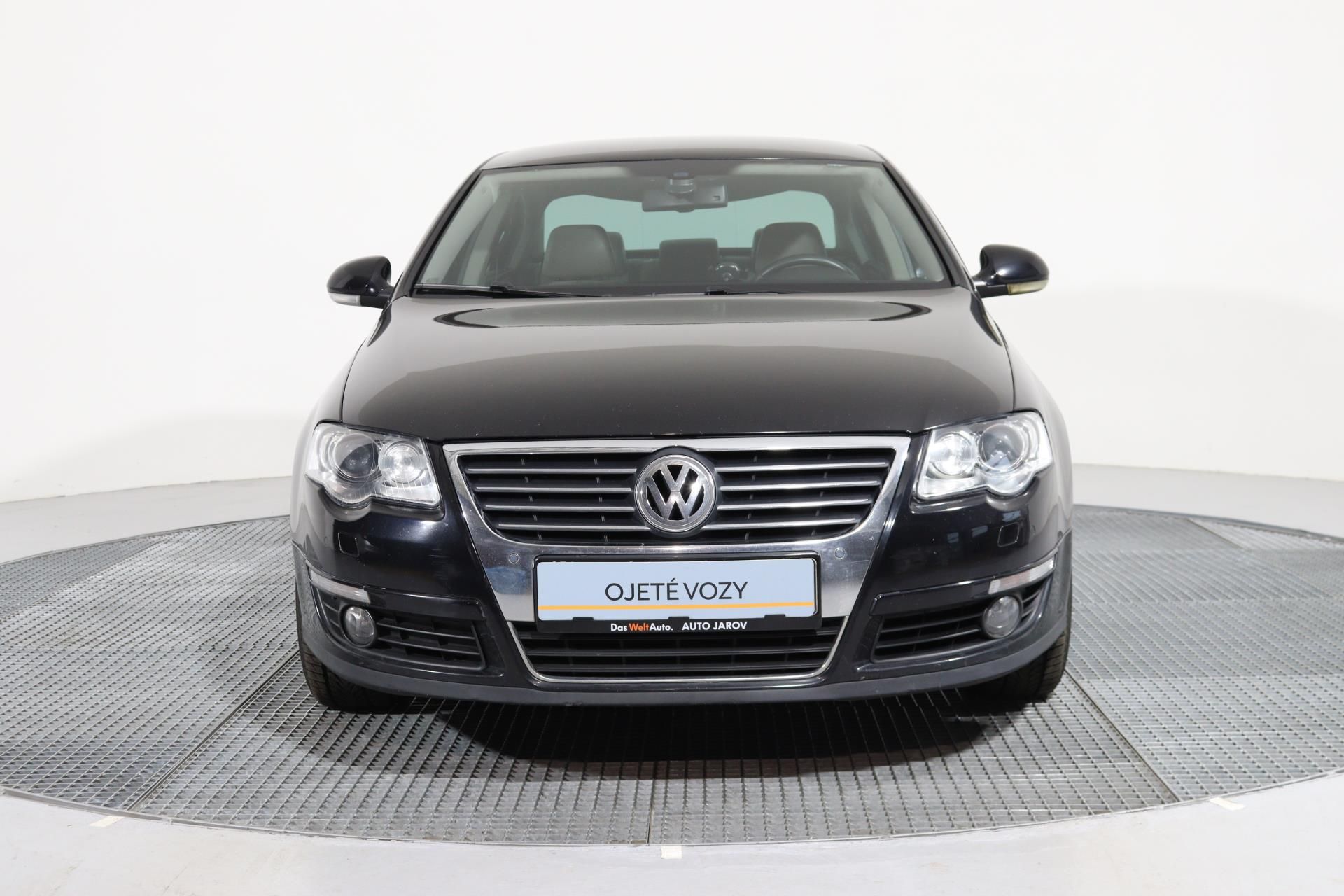 Volkswagen Passat, Limousine Highline 2,0 TDI - fotka 4
