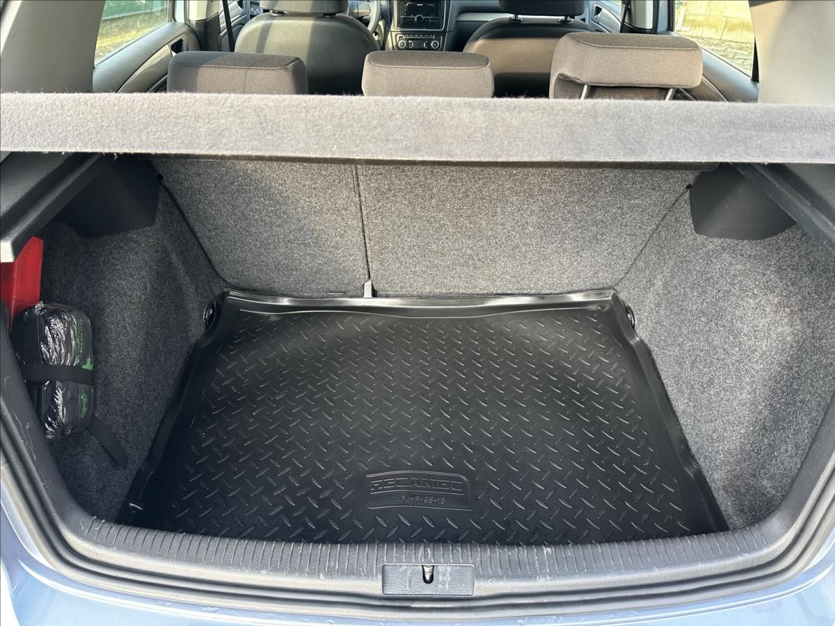 Volkswagen Golf, 1,6 MPI bez koroze - fotka 5
