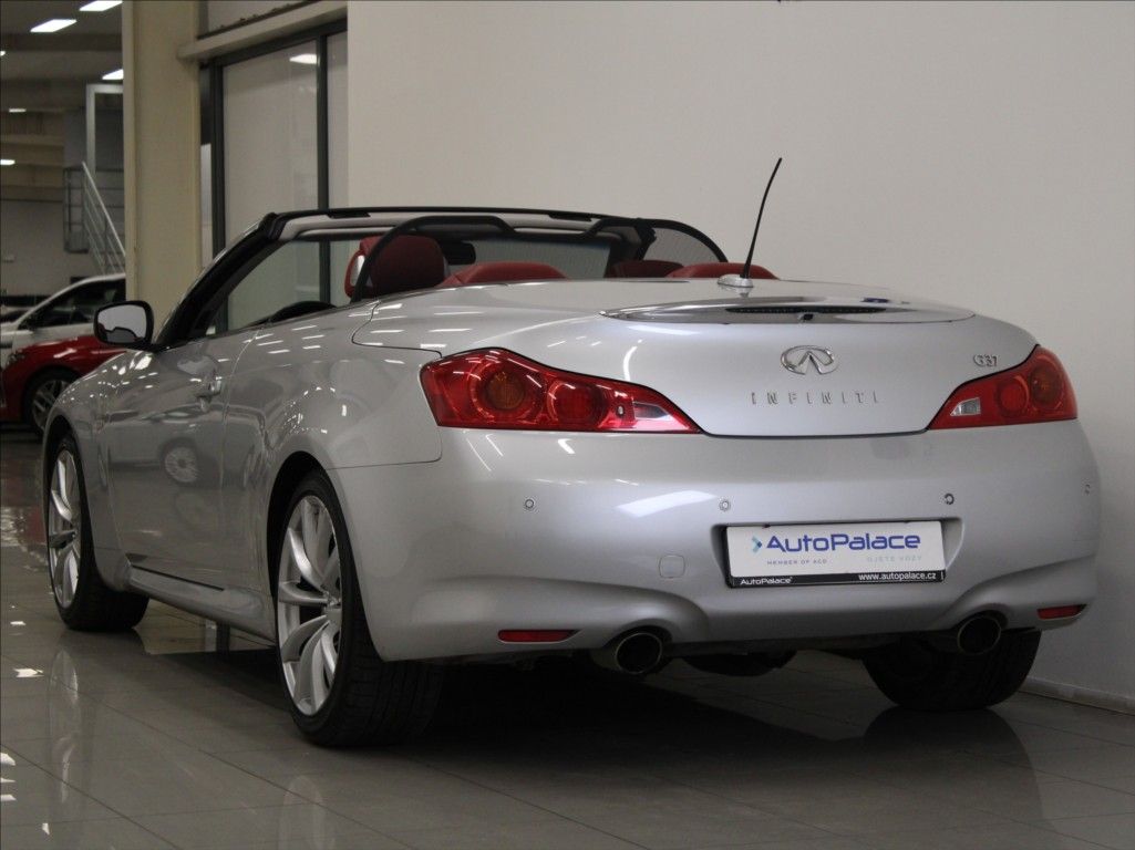 Infiniti G37, 3,7 V6 235kW Premium 107tkm.ČR - fotka 3