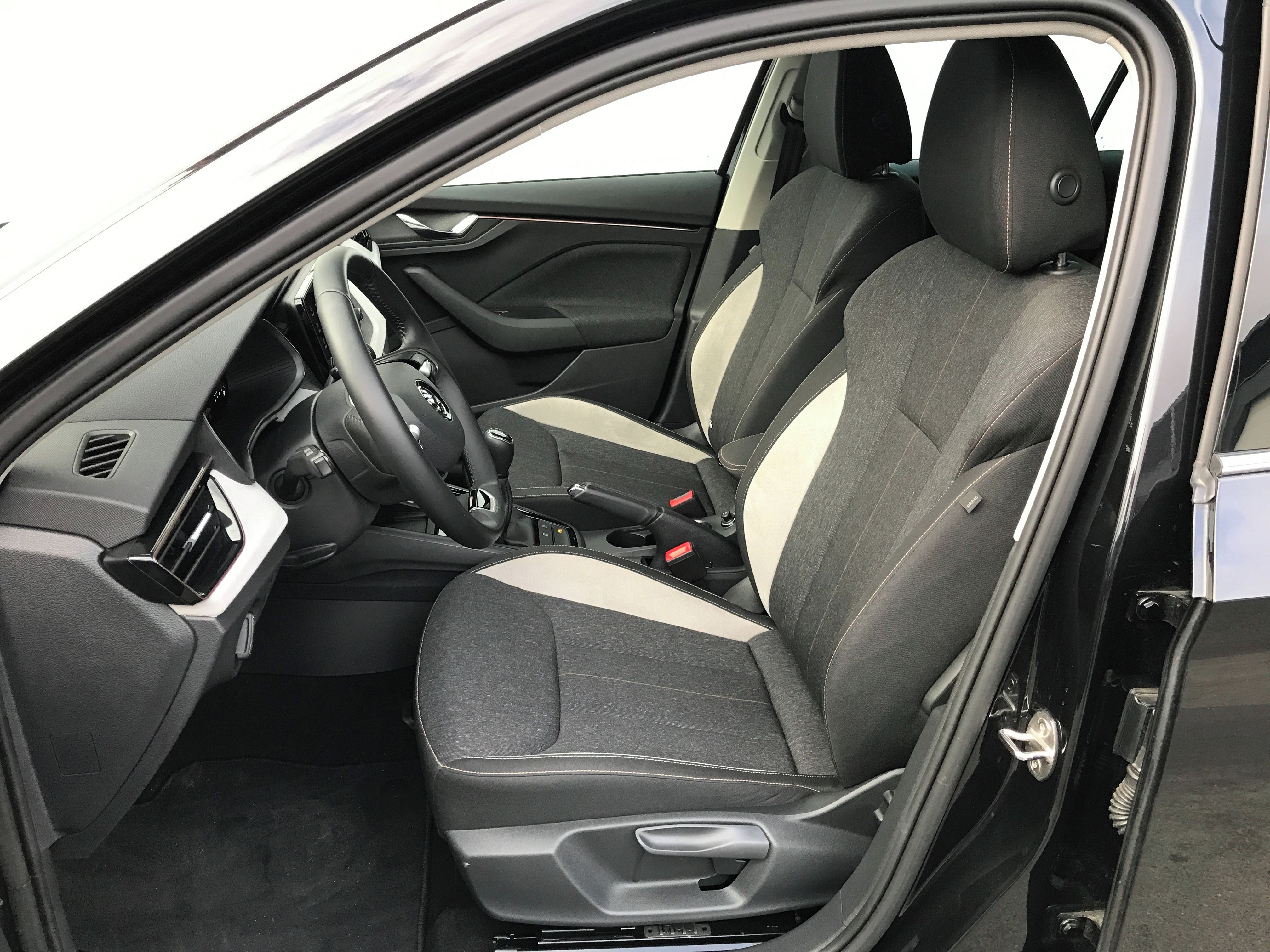 Škoda Scala, 1.0TSi 85kW TOPSELEC+VYHŘ.SKLO - fotka 6