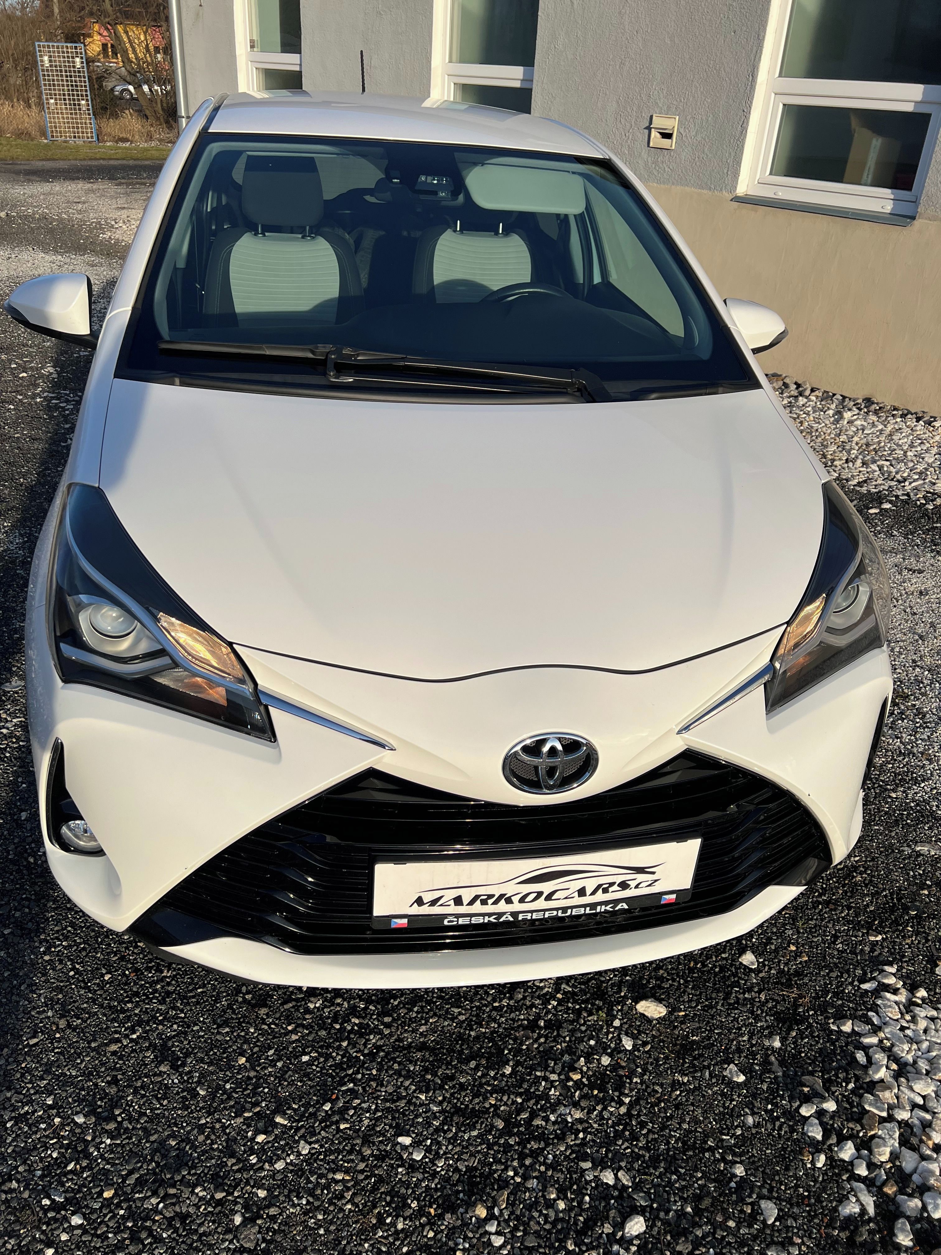 Toyota Yaris, 1.5 VVT-iE 82KW AUTOMAT ČR - fotka 2