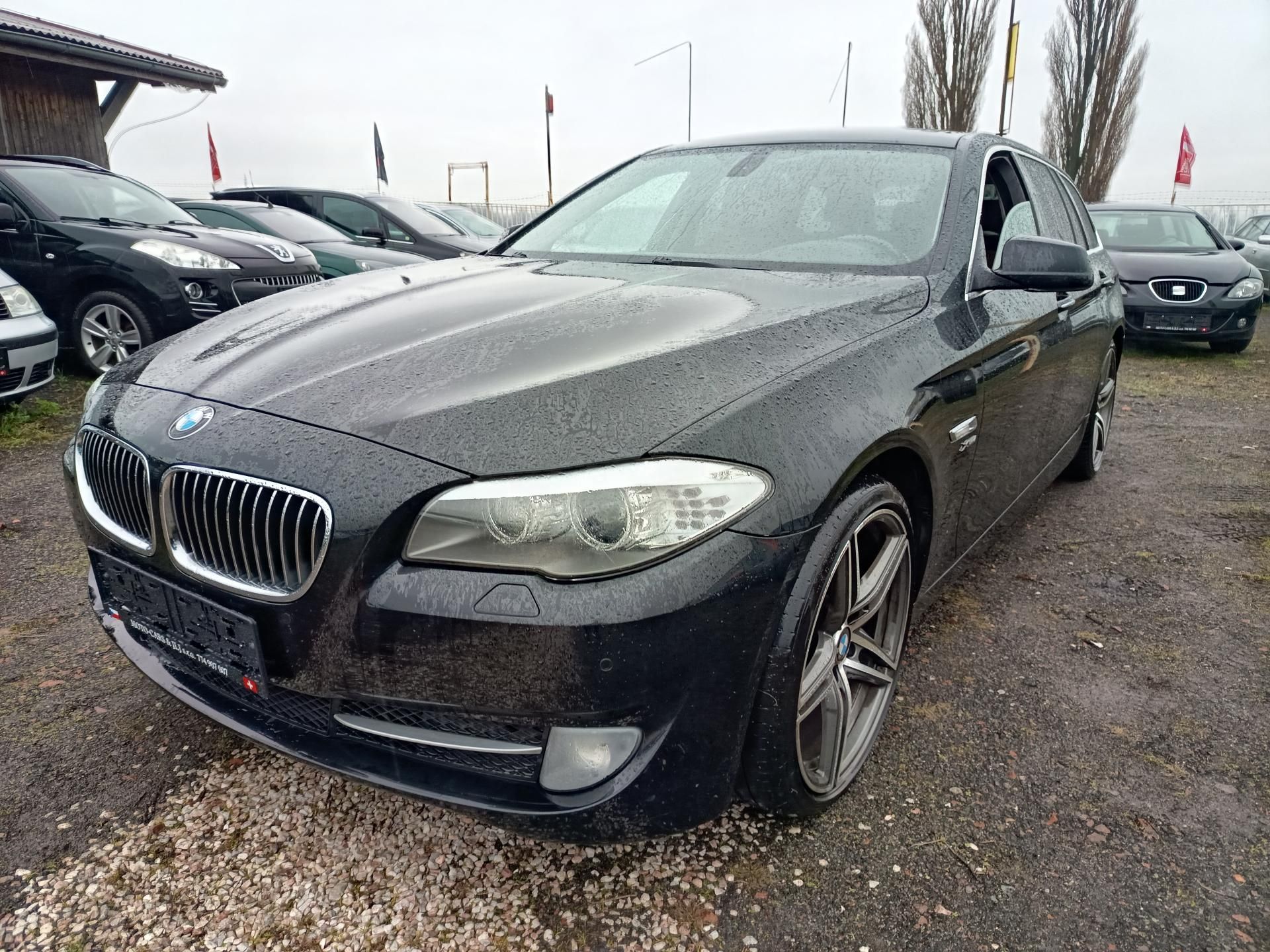 BMW Řada 5, 535i xDrive - fotka 6