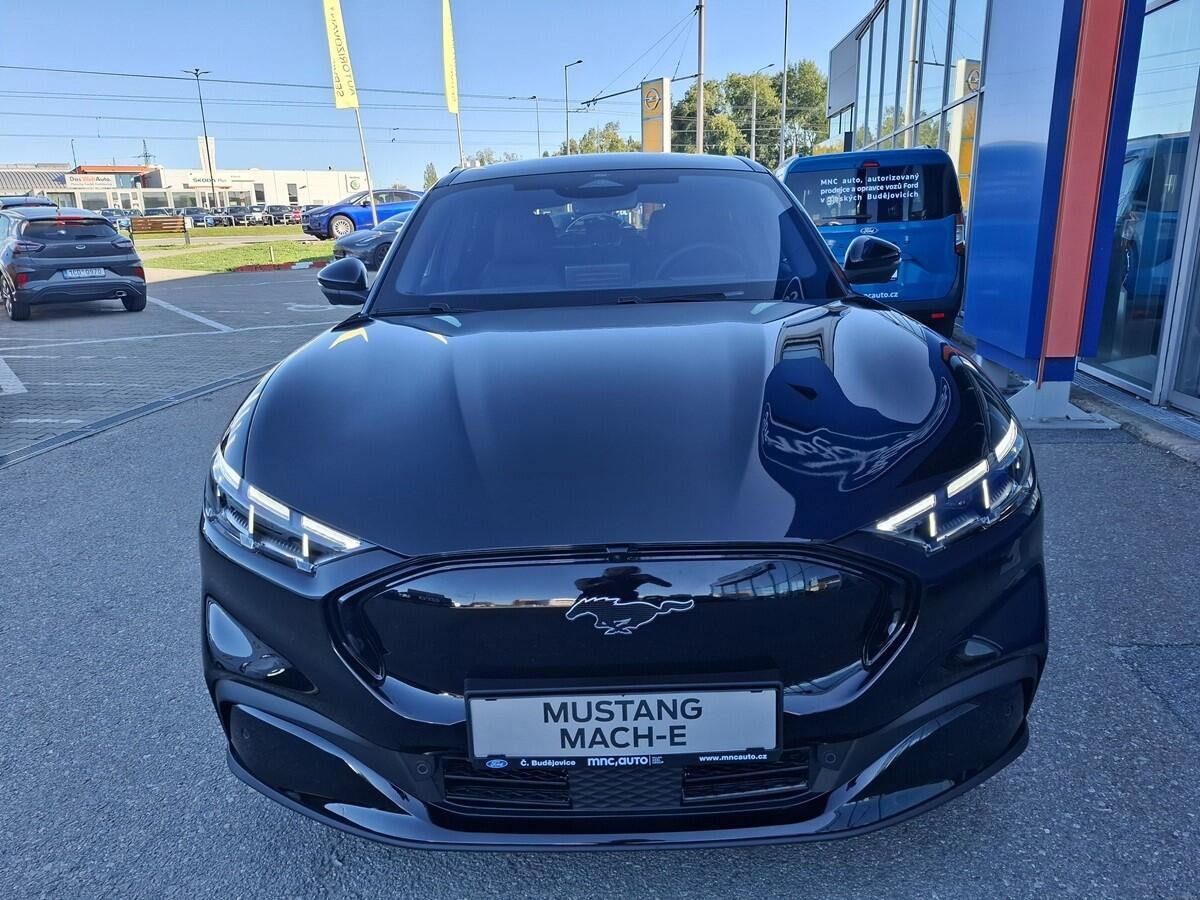Ford Mustang Mach-E, Premium, 5dveřová, 88 kWh PROD - fotka 2