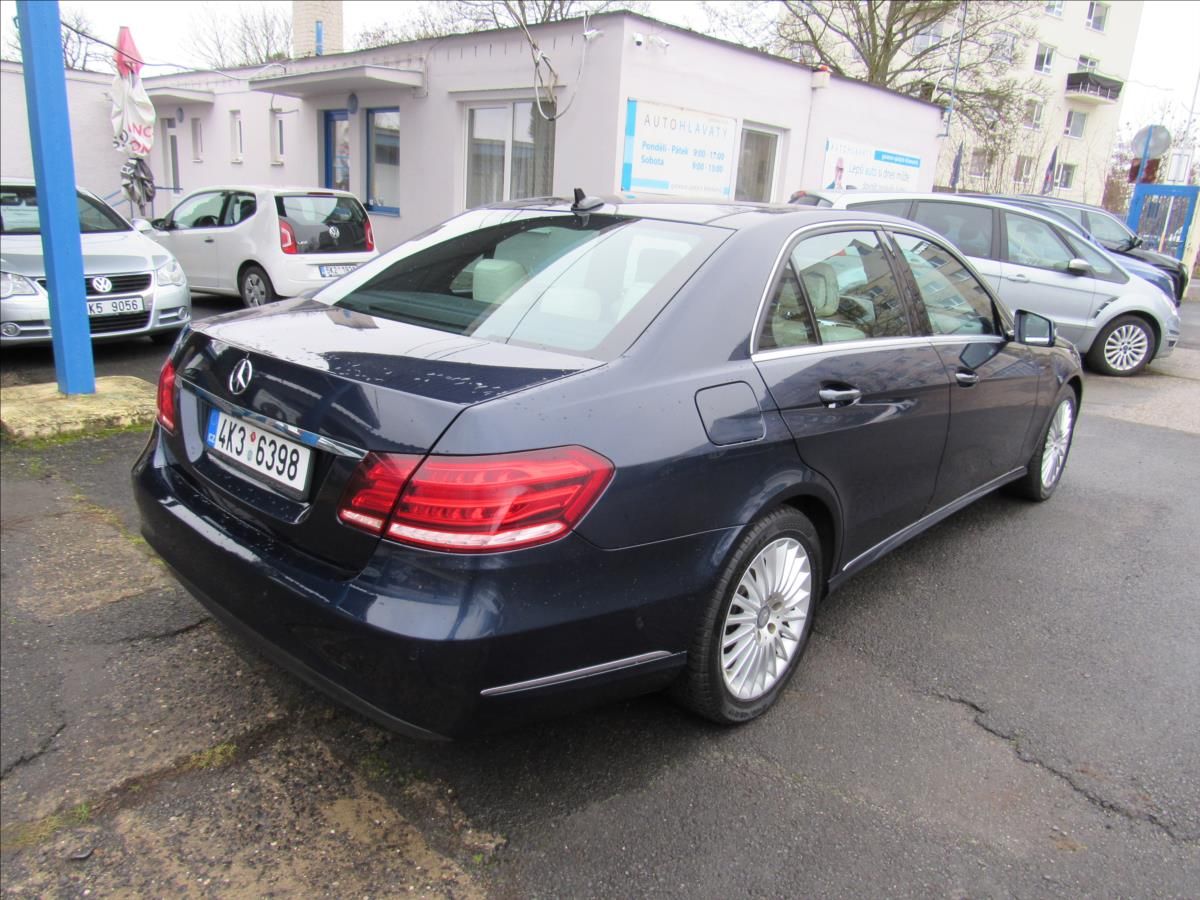 Mercedes-Benz Třídy E, 3,0 CDi 350 Bluetec 4MATIC - fotka 6