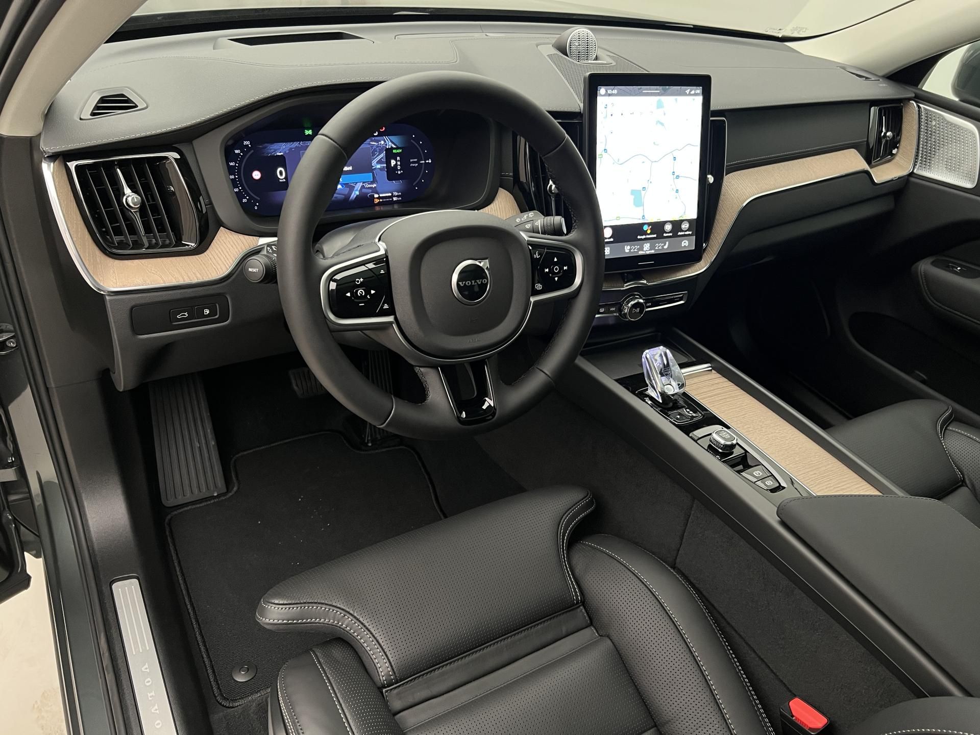 Volvo XC60, T6 AWD RECHARGE ULTRA AUT - fotka 4