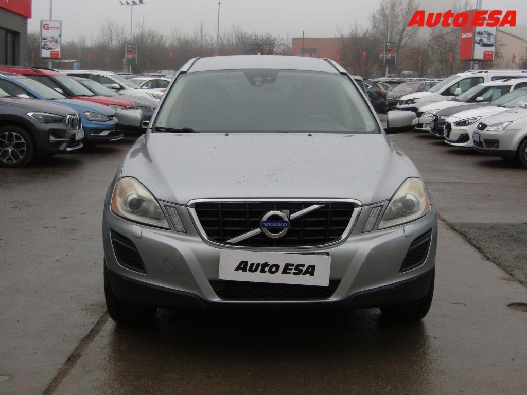 Volvo XC60, 2.4 D 4x4,xenon,kůže - fotka 2