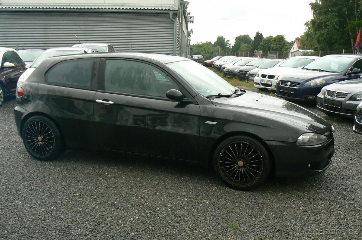 Alfa Romeo 147, 1,6 - fotka 6