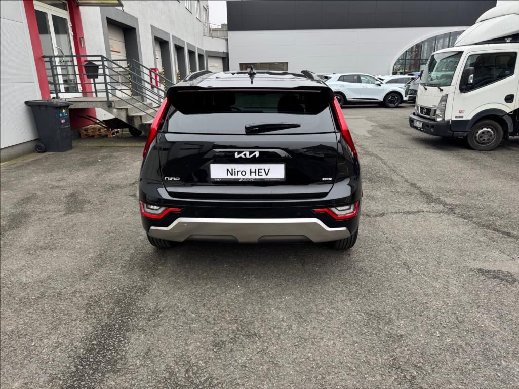 Kia Niro, 1,6 GDI HEV STYLE 6DCT - fotka 6