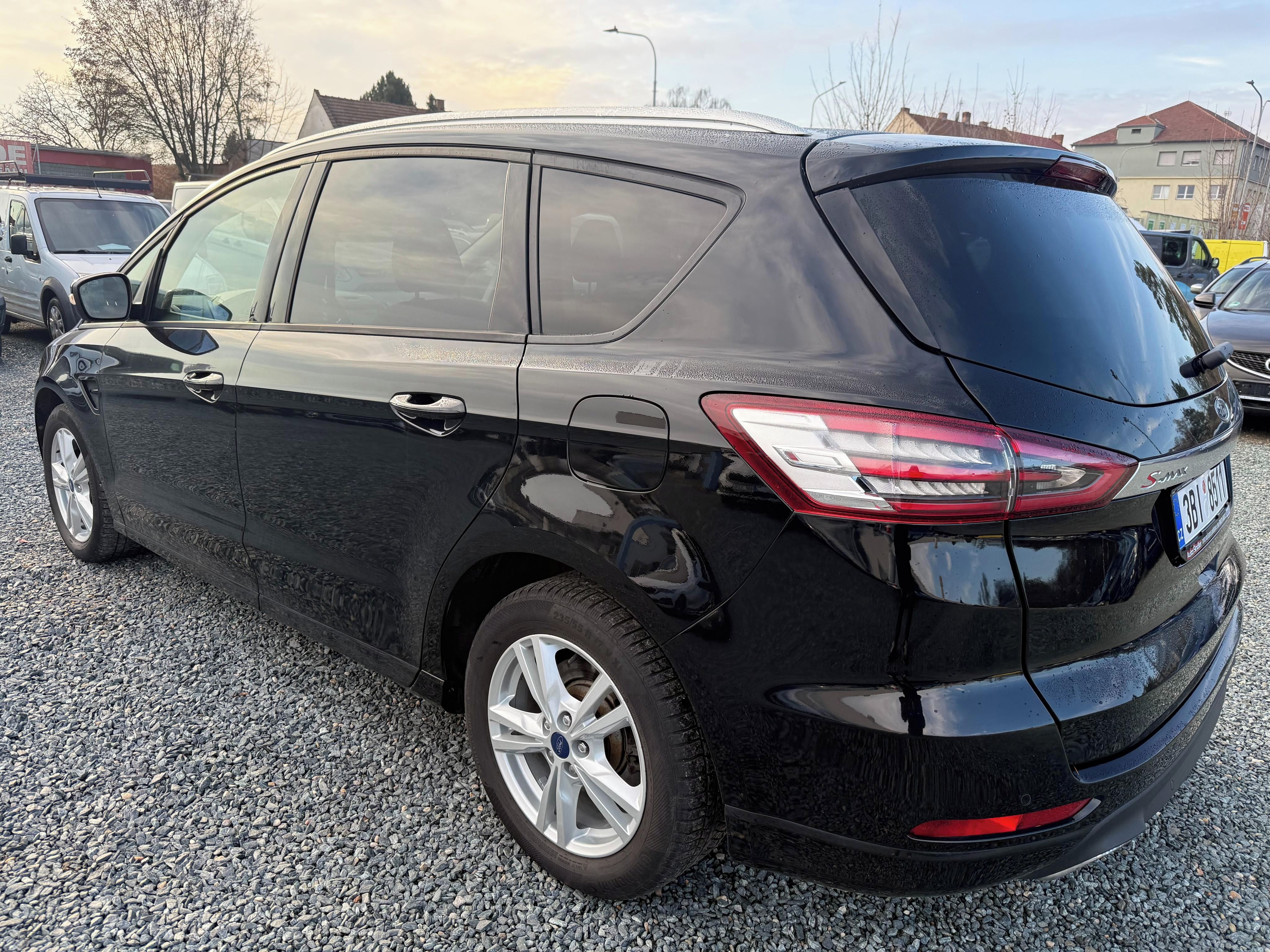 Ford S-MAX, 2.0 TDCi 140Kw Navi, LED - fotka 5