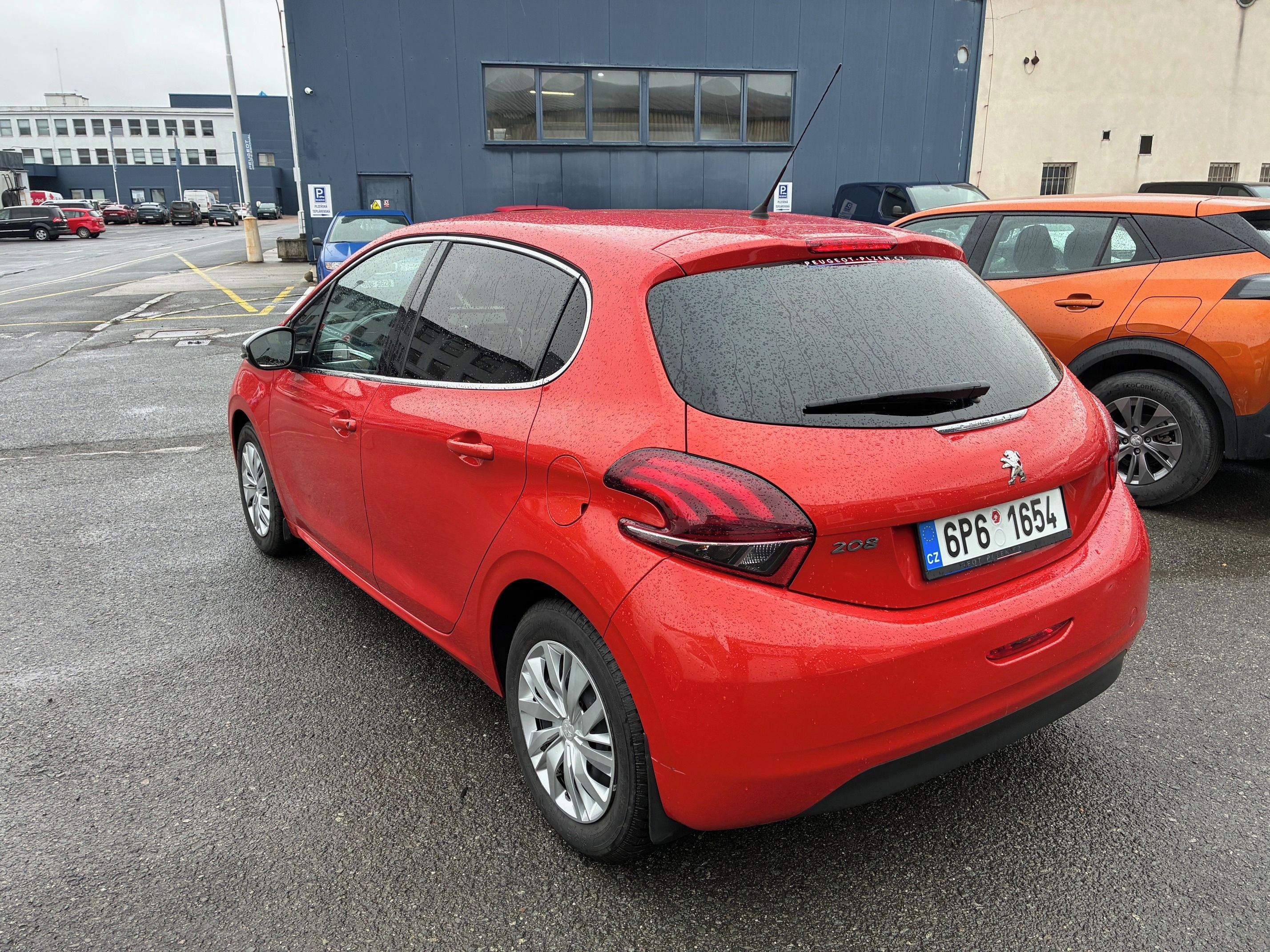 Peugeot 208, 1,2 PureTech Active Pack  82k - fotka 4