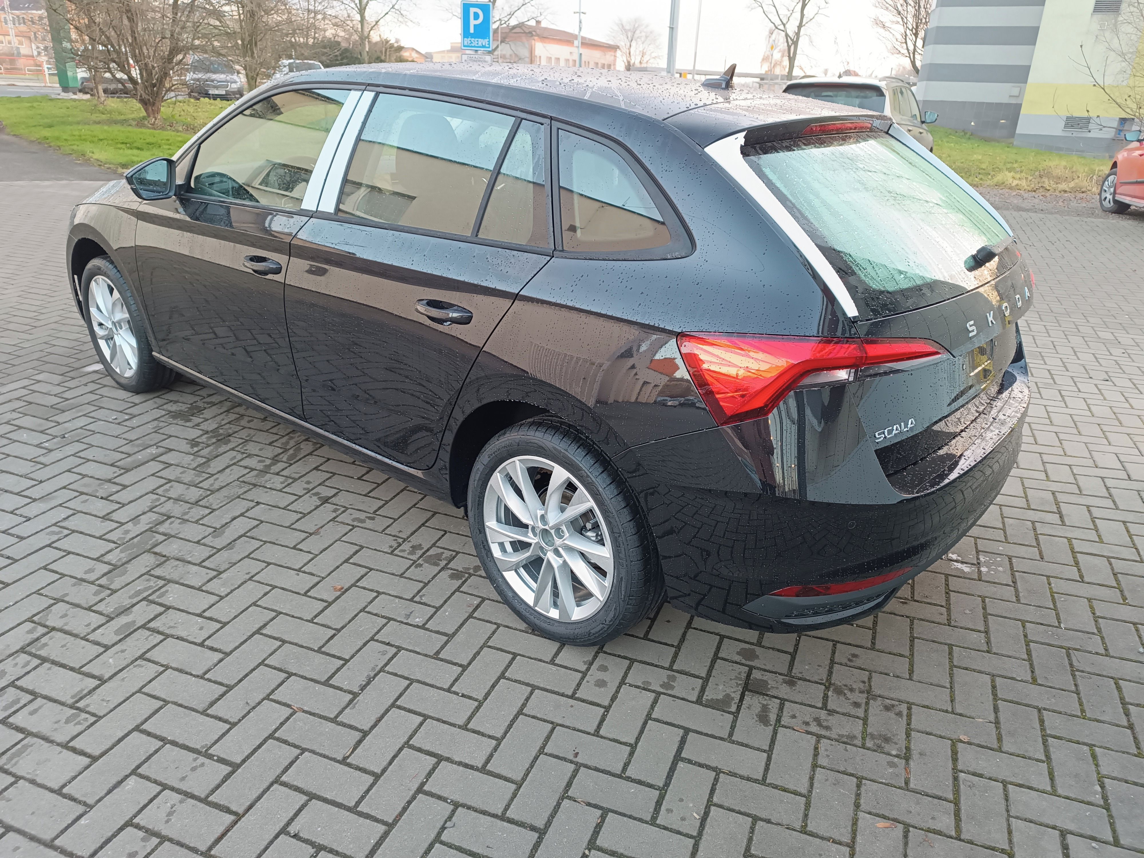 Škoda Scala, 130 let 1,5 TSI 110 kW 6man - fotka 4