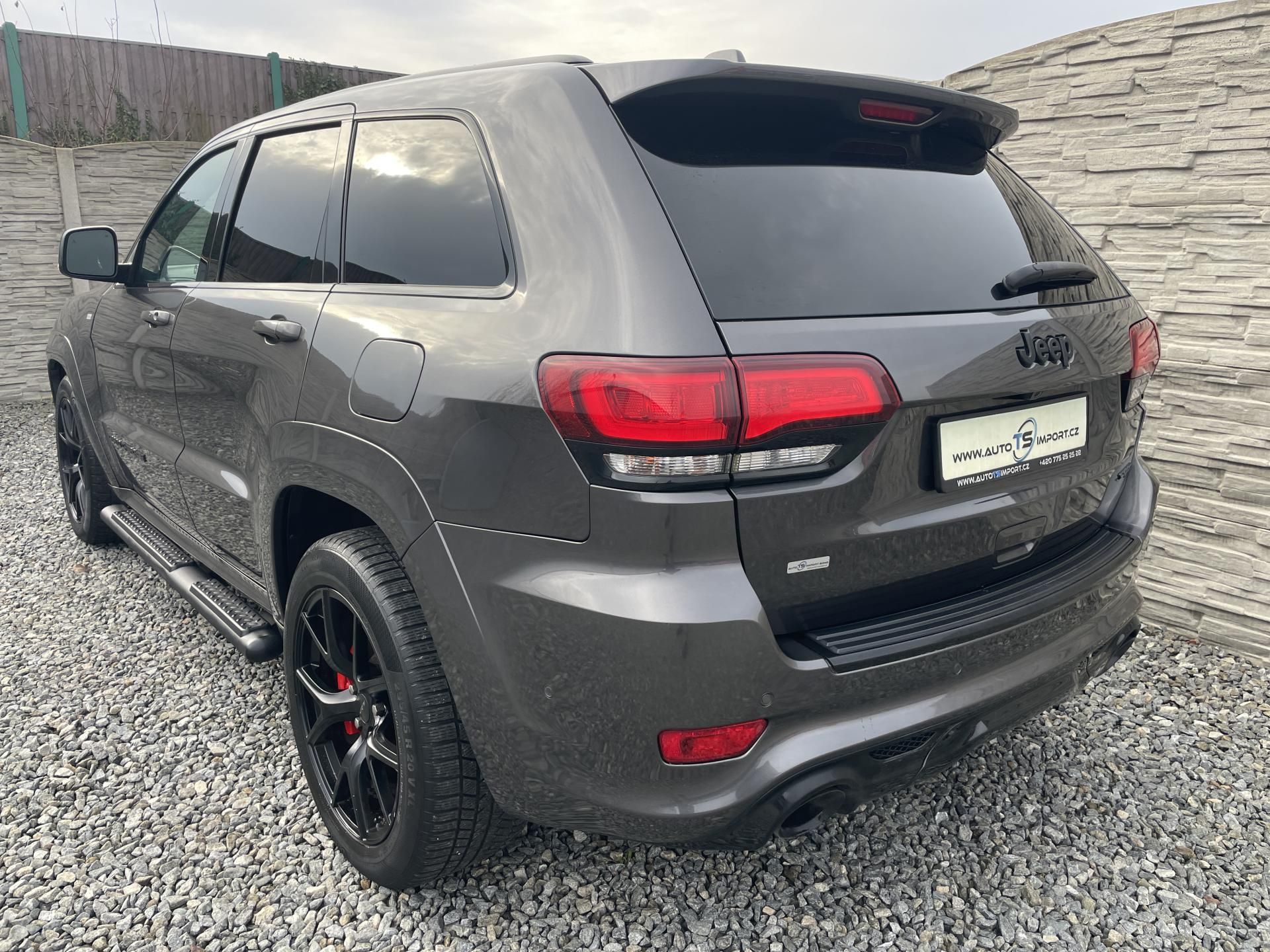 Jeep Grand Cherokee, 6.4i 480PS HEMI SRT CZ 78000KM - fotka 3