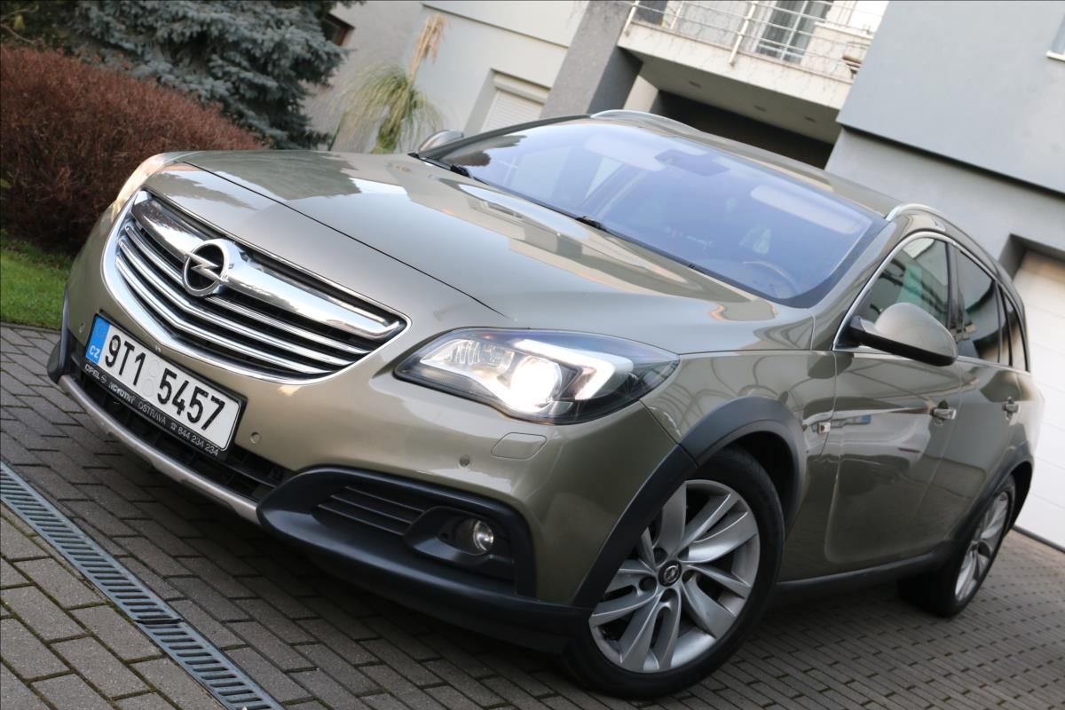 Opel Insignia, 2,0 143kw, 4x4, ČR 1. Maj - fotka 6