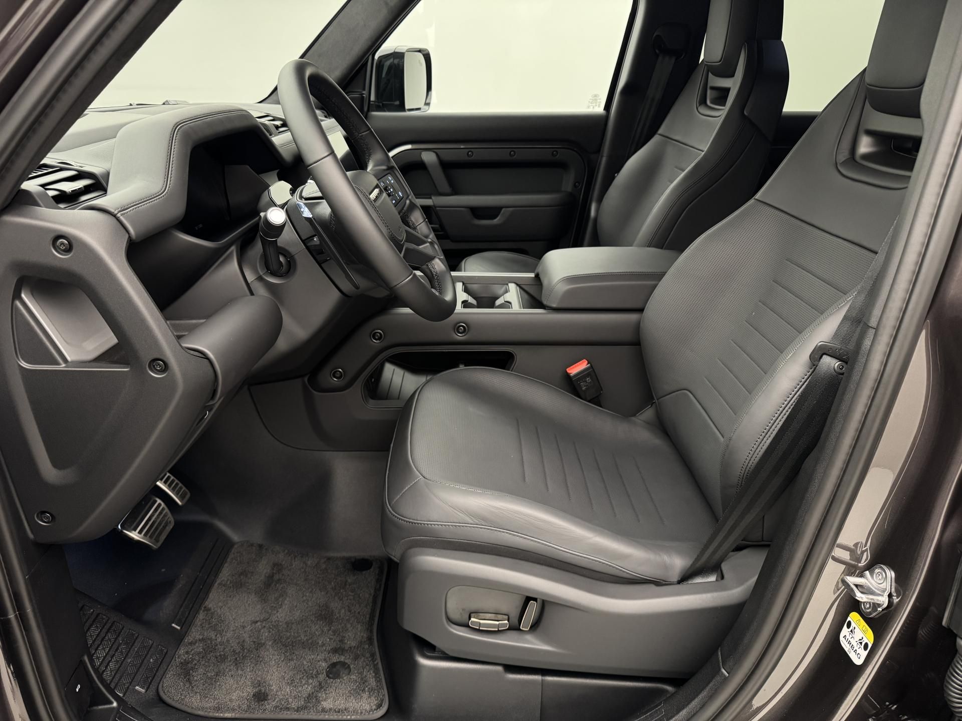 Land Rover Defender, OCTA P635 - fotka 3