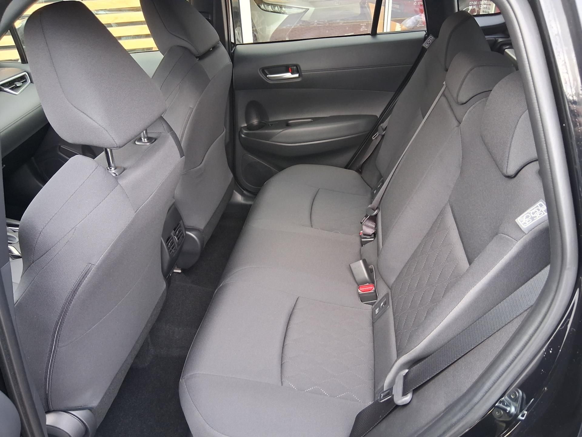 Toyota Corolla Cross, 2,0 HEV 4X2 STYLE TECH - fotka 2