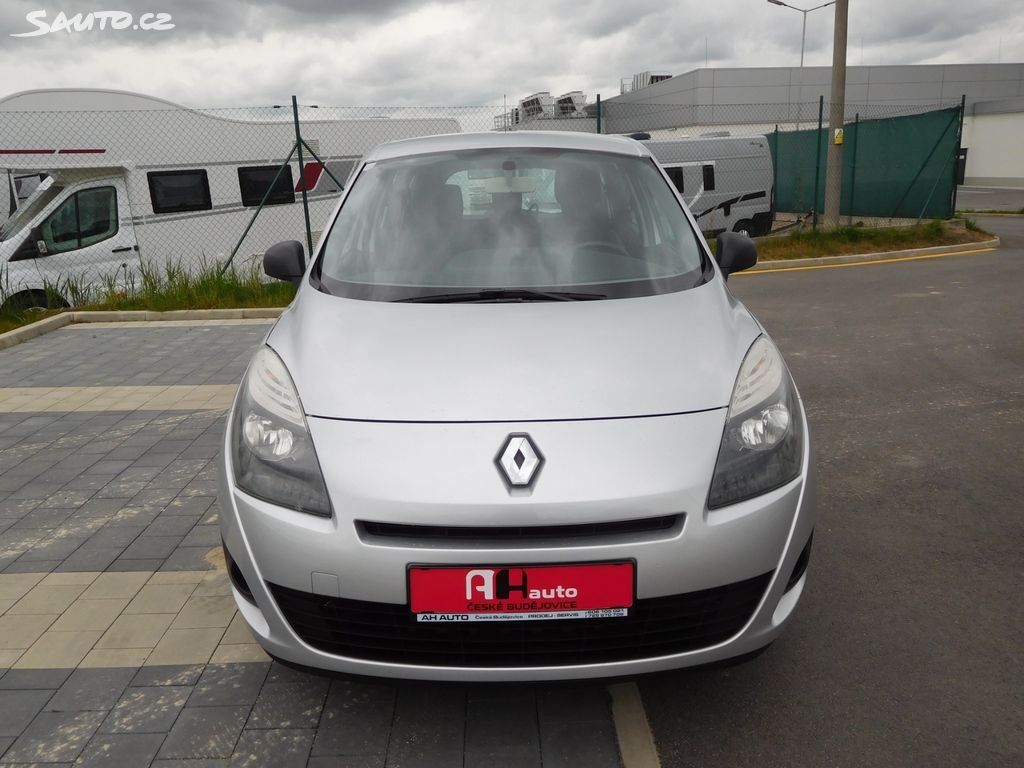 Renault Grand Scénic, 1.6i 16V, 81 kW, Klima - fotka 6