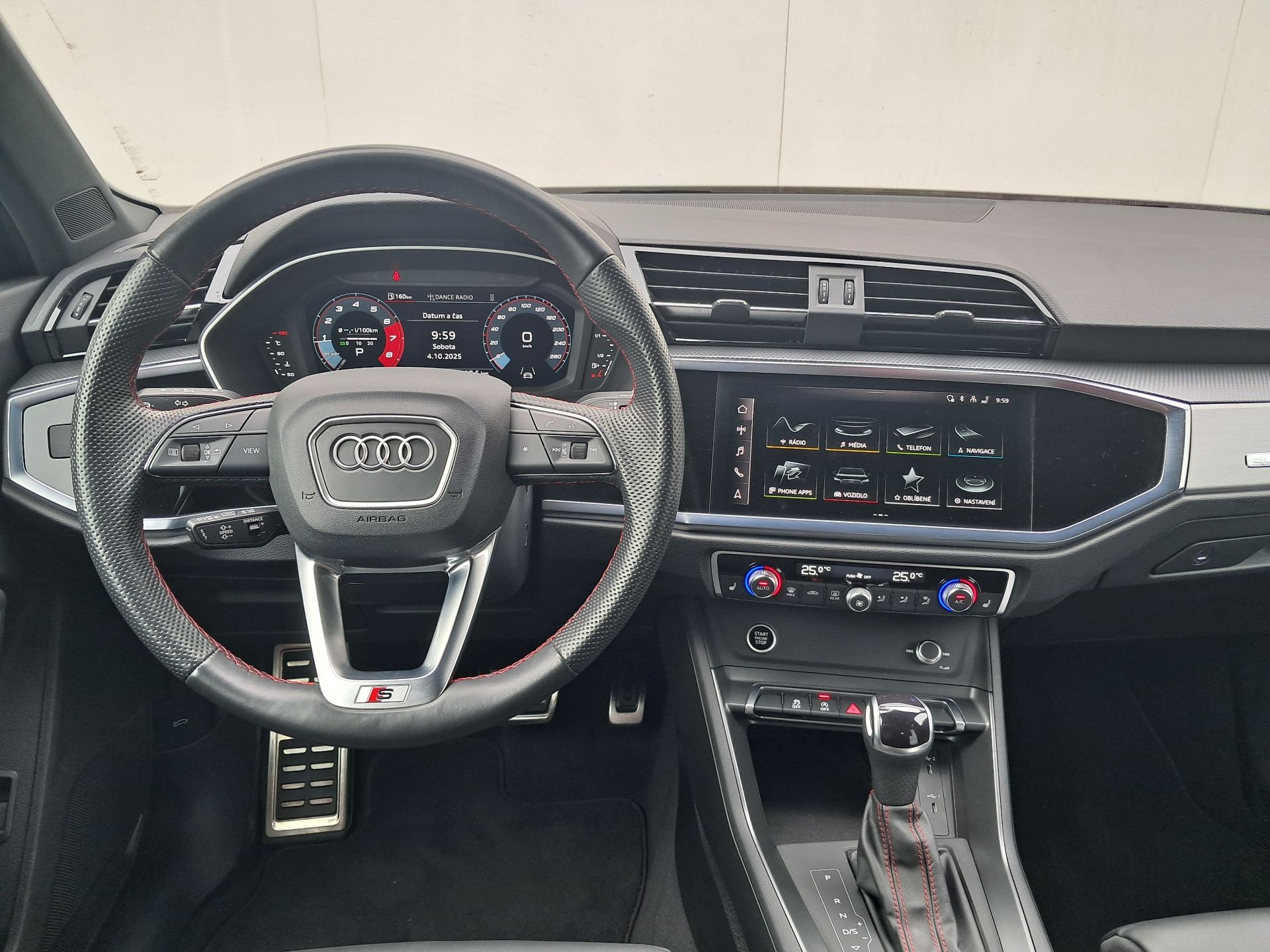 Audi Q3, Audi Q3 ADVANCED 40 S tronic 2 - fotka 5