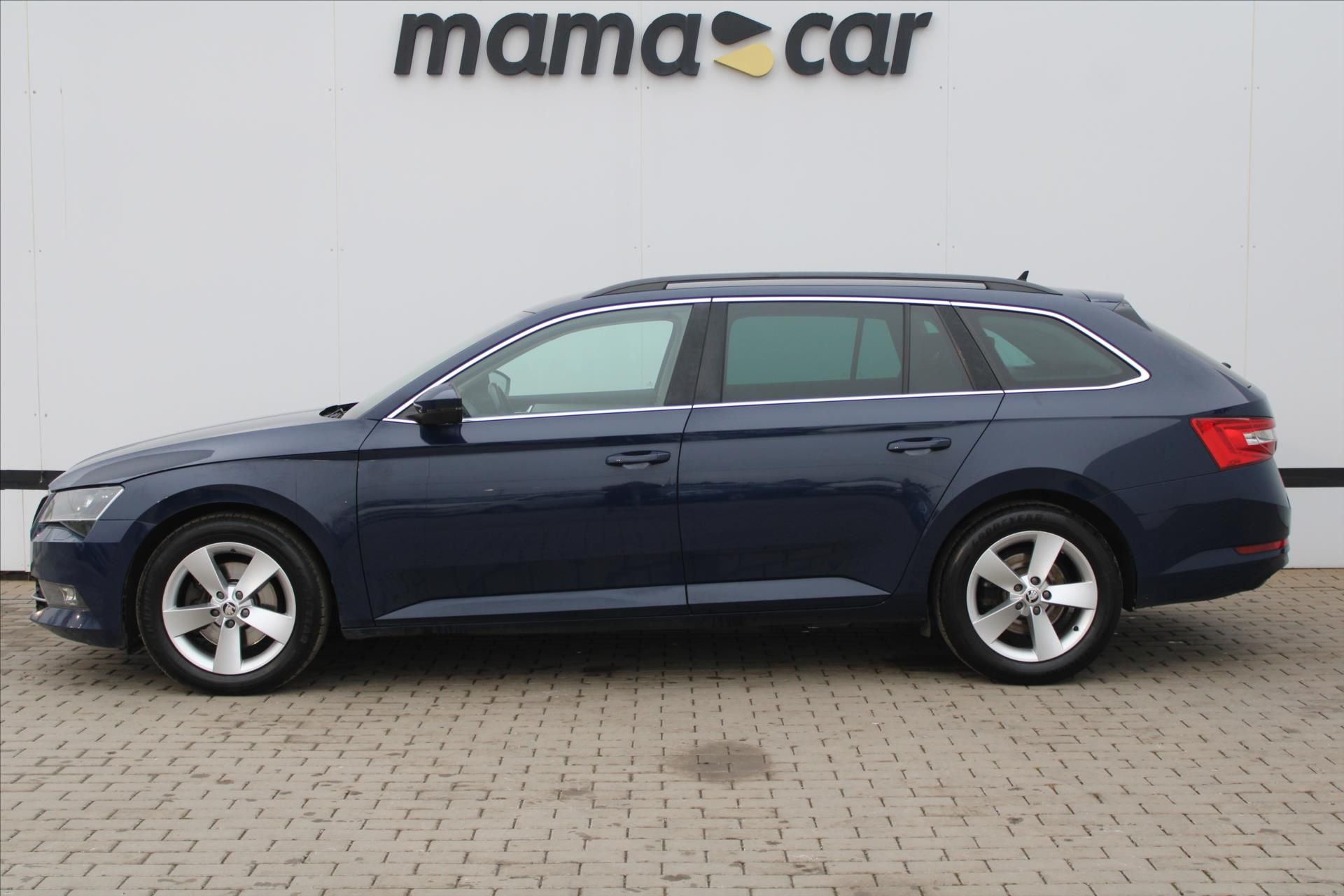 Škoda Superb, 2.0 TDI 110kW DSG BIXENON NAVI - fotka 4