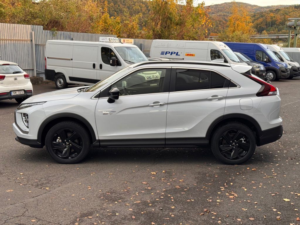 Mitsubishi Eclipse Cross, 2,4 PHEV BLACK EDITION 4WD - fotka 6