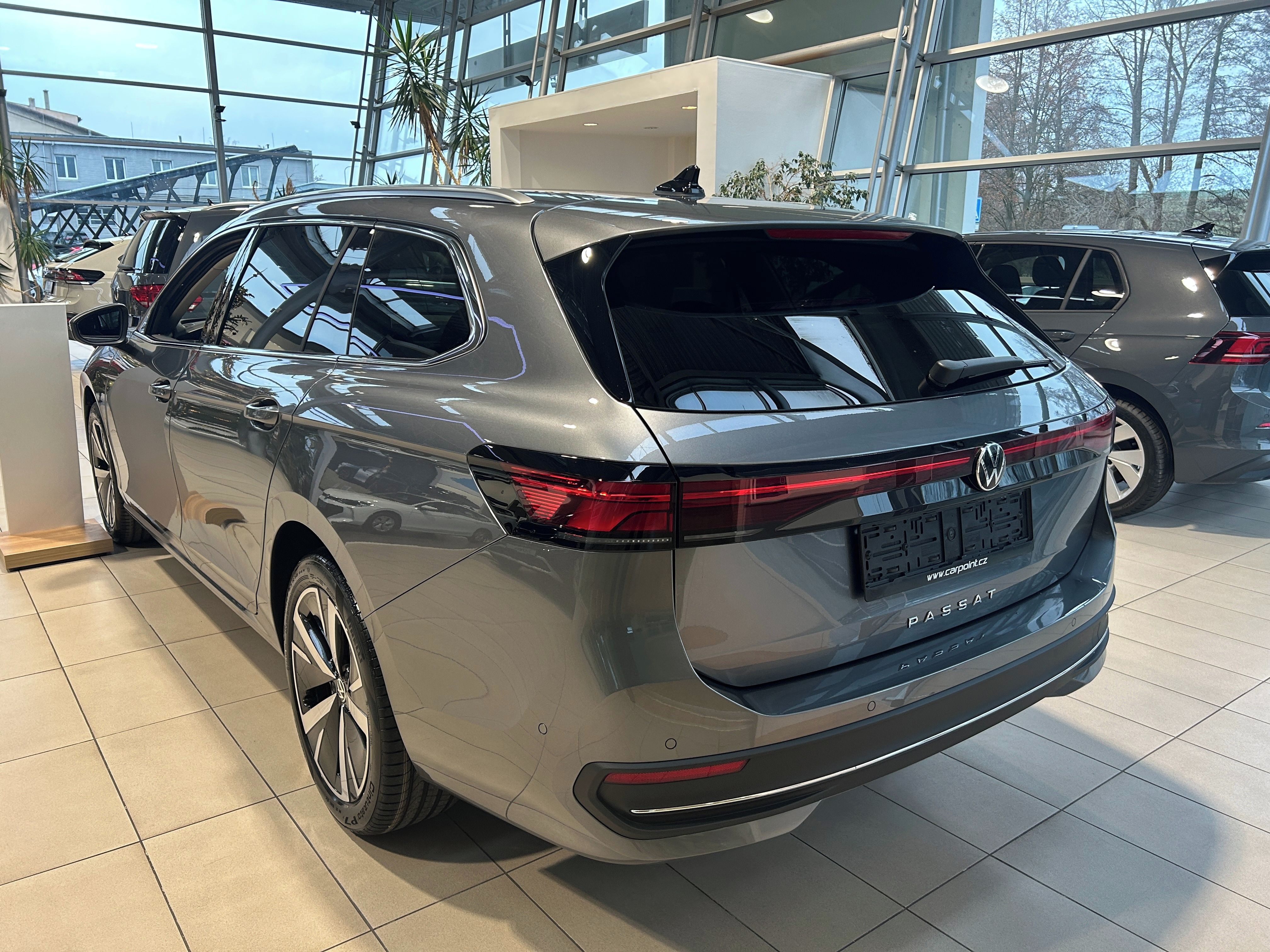 Volkswagen Passat Variant, 2,0 TDI 110 kW - fotka 4