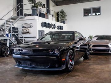 Dodge Challanger SRT 382  6,4