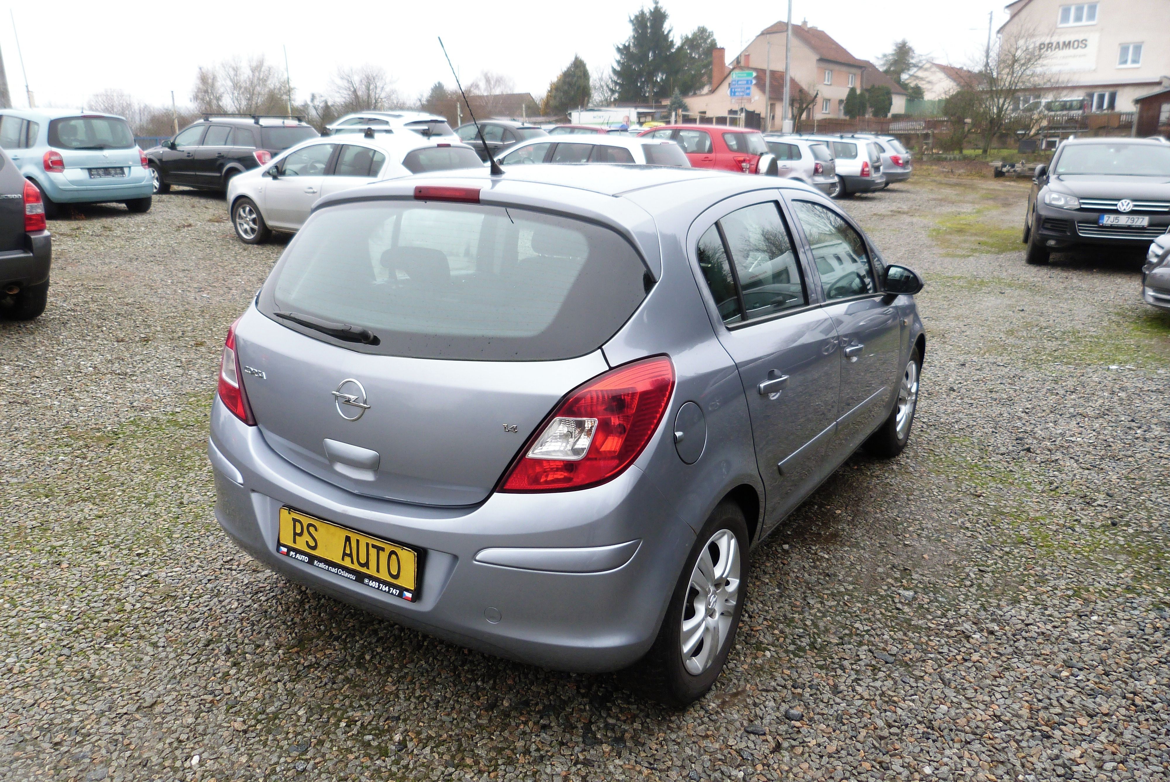 Opel Corsa, 1.4i 16v 66kw - fotka 5