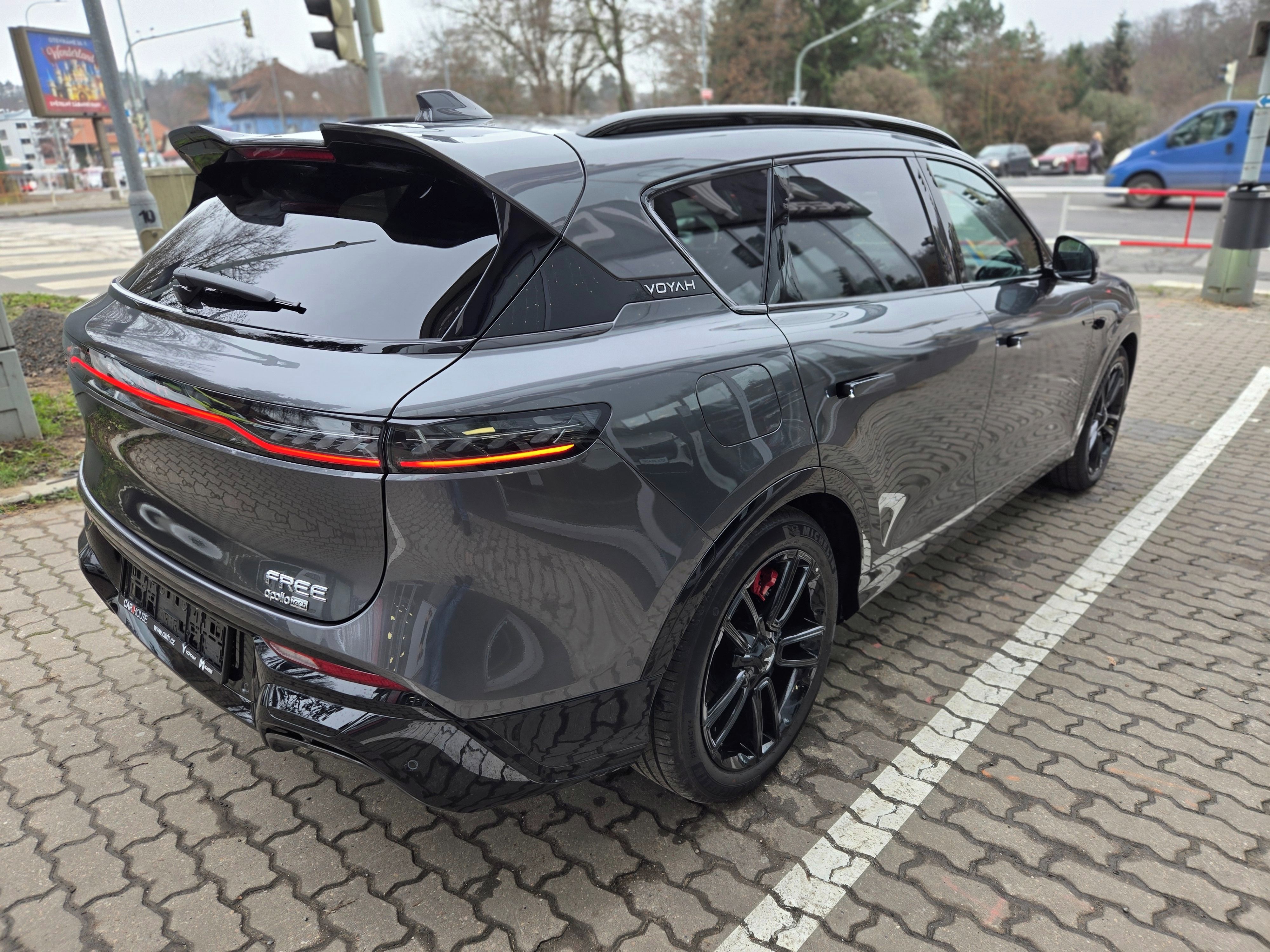 Voyah, FREE REV318 AWD HYBRID - fotka 6
