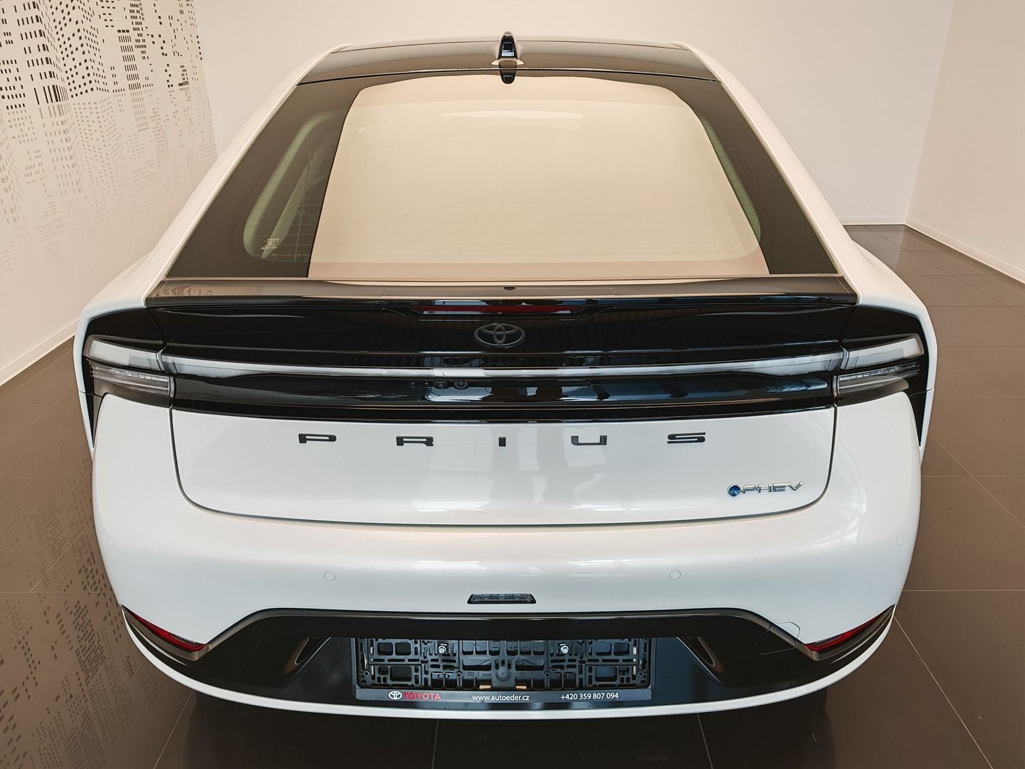 Toyota Prius, 2.0 Plug-in Hybrid Prestige - fotka 5