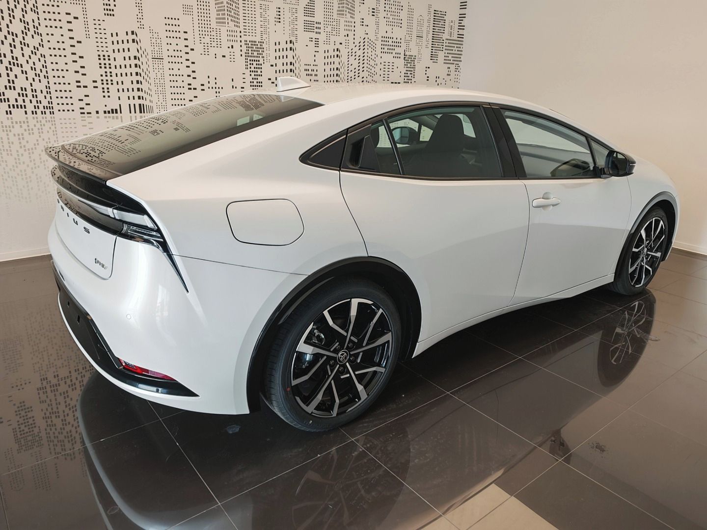 Toyota Prius, 2.0 Plug-in Hybrid Prestige - fotka 4