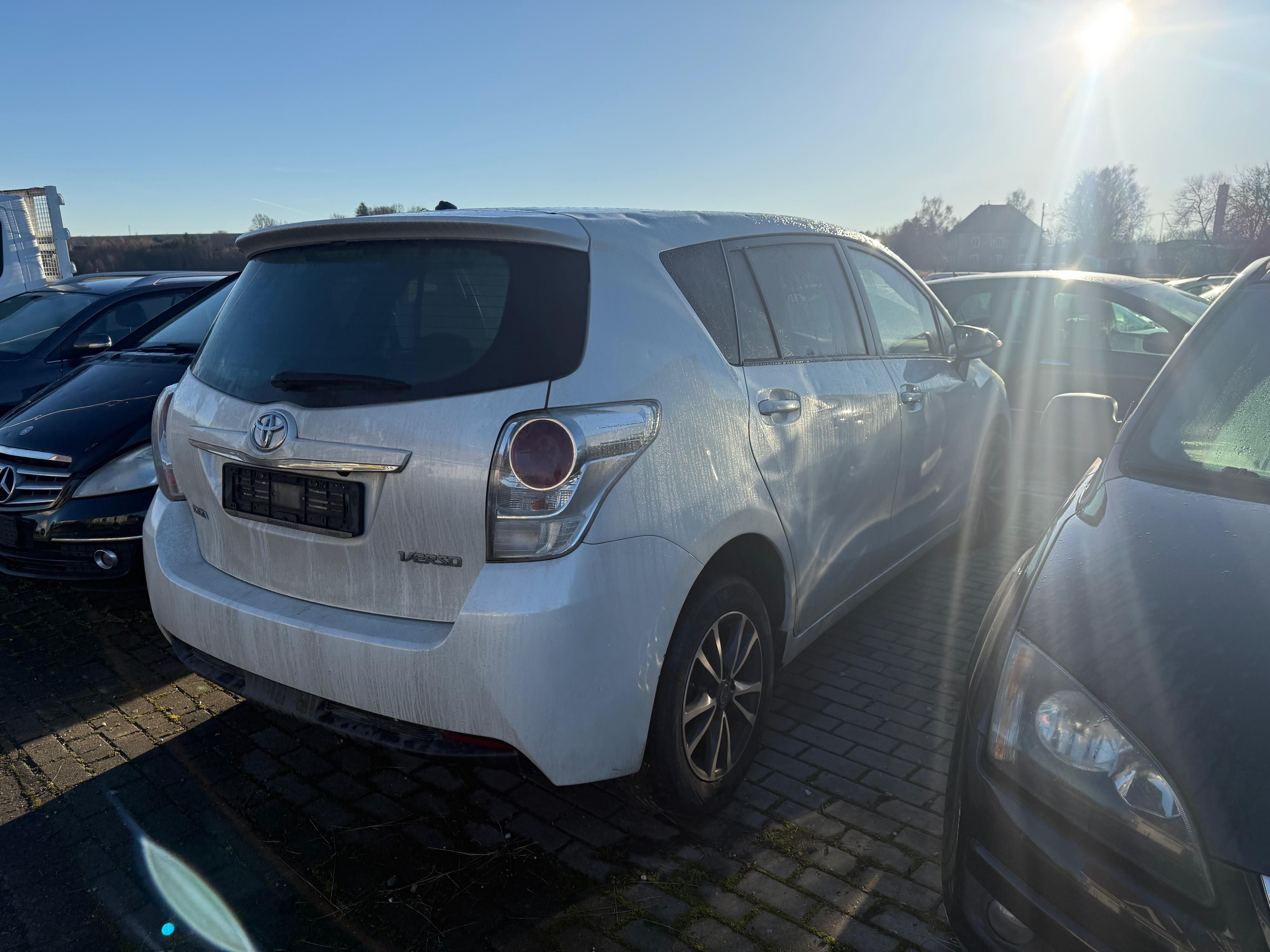 Toyota Verso, 1,6 D-Cat 82 kw.2014.7 míst - fotka 3